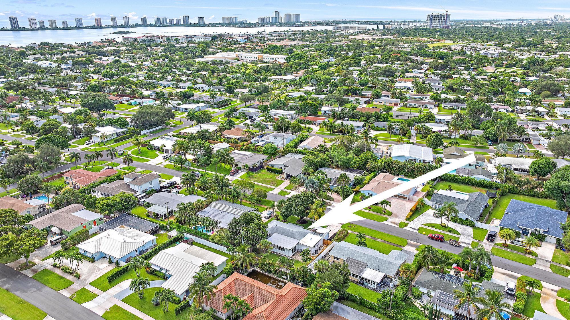 517 Gulf, North Palm Beach FL 33408