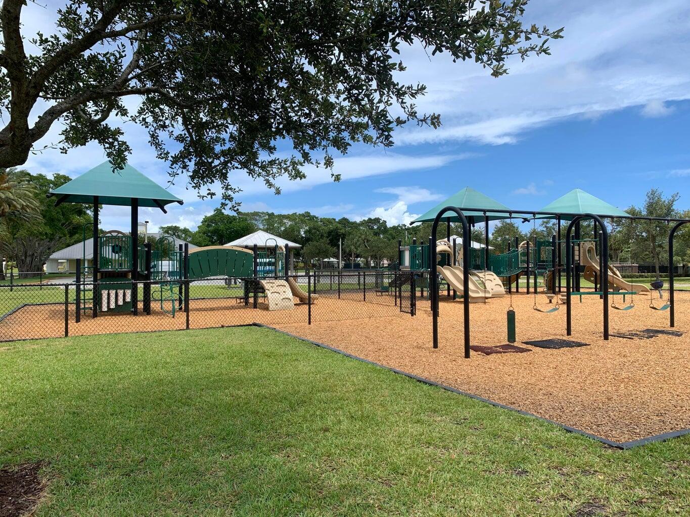 517 Gulf, North Palm Beach FL 33408