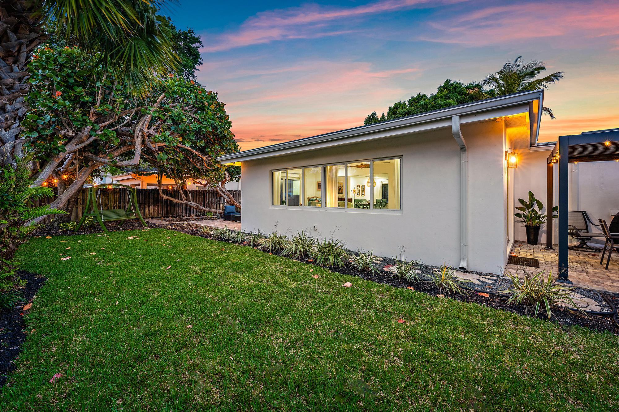 517 Gulf, North Palm Beach FL 33408