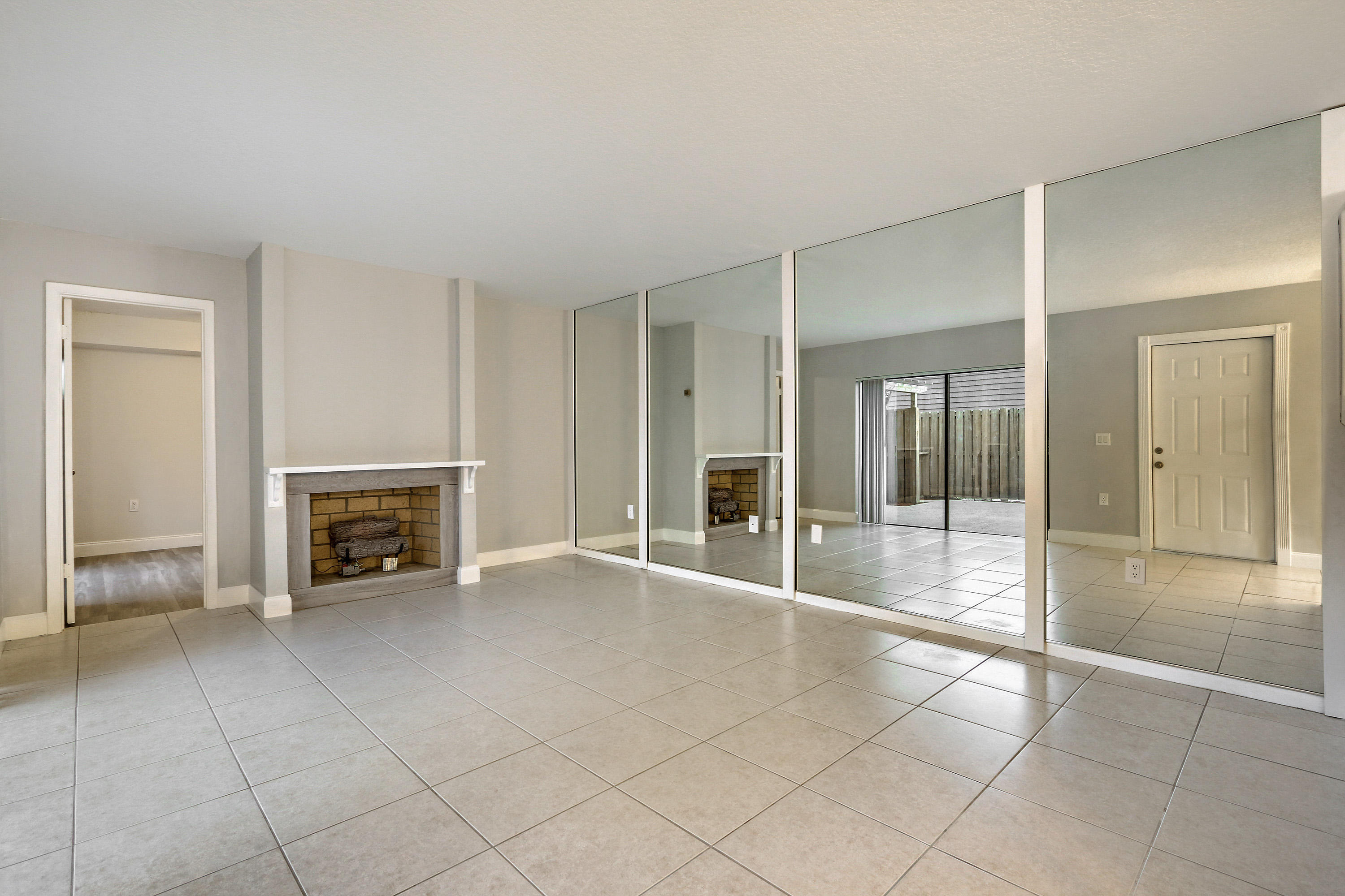 2403 24th, Palm Beach Gardens FL 33418