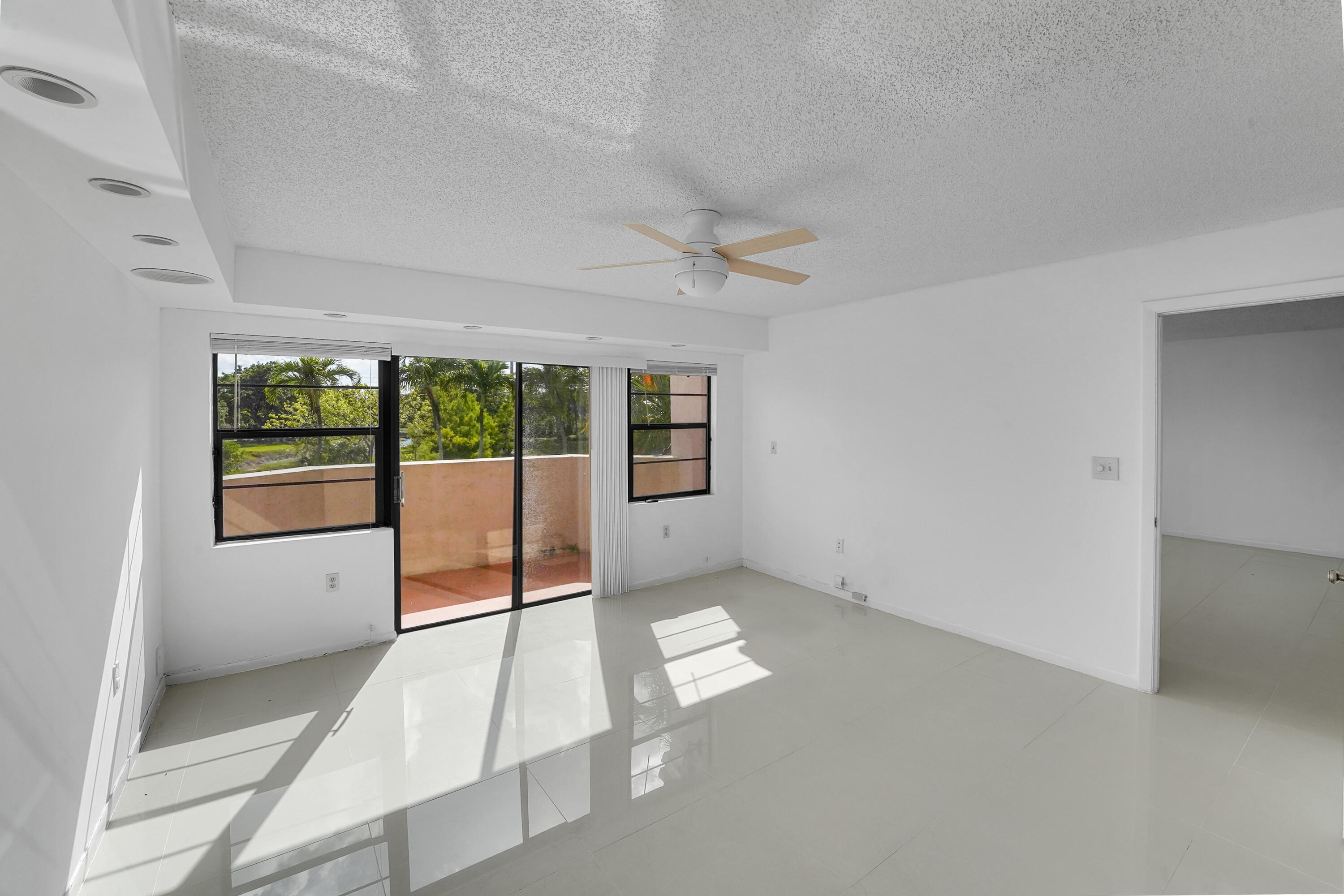 6654 Villa Sonrisa #421, Boca Raton FL 33433