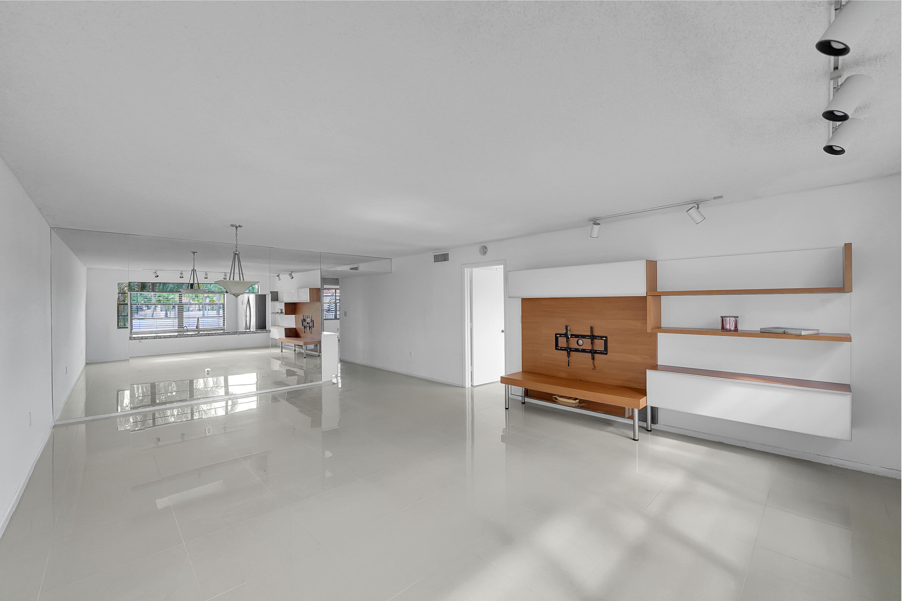 6654 Villa Sonrisa #421, Boca Raton FL 33433