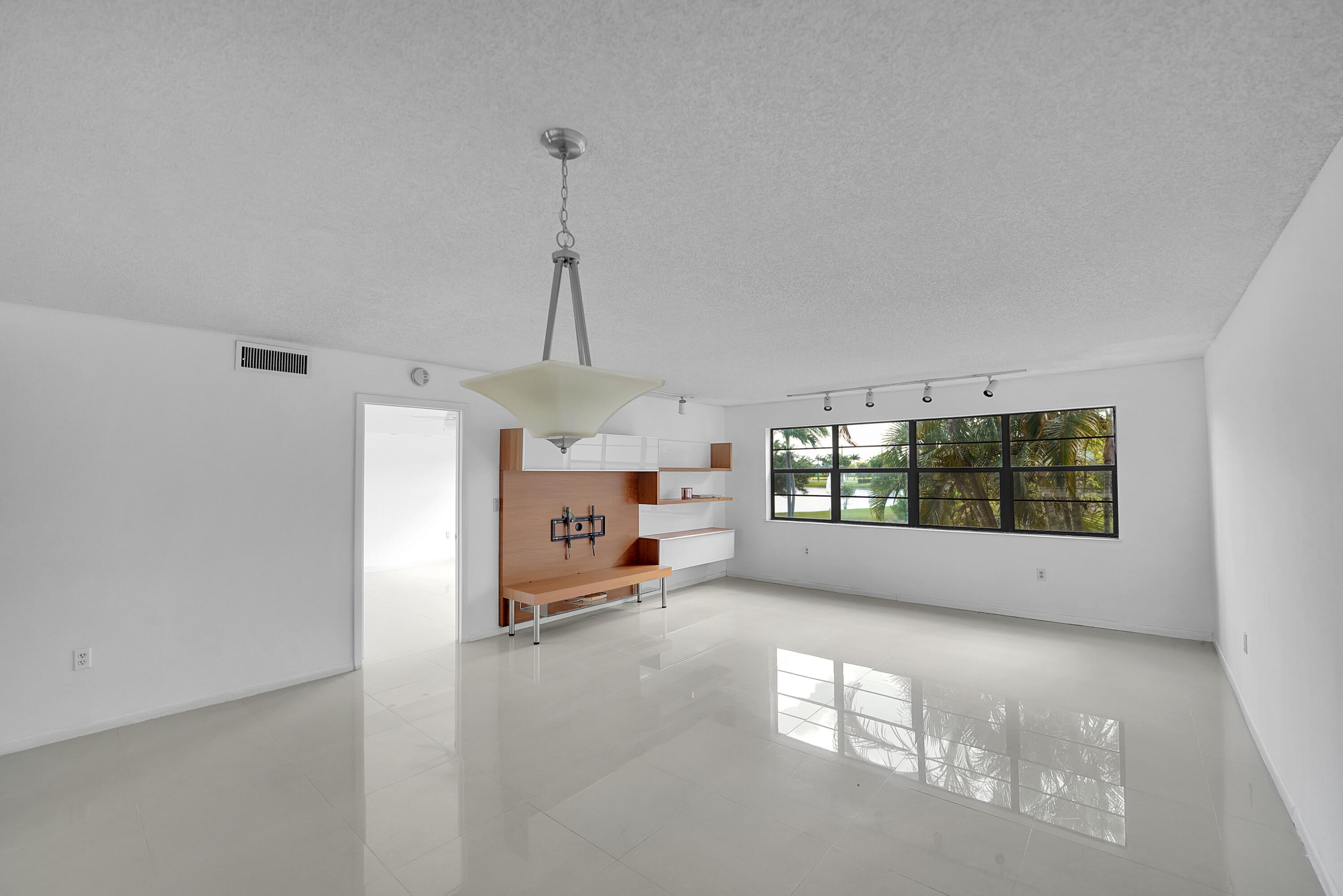 6654 Villa Sonrisa #421, Boca Raton FL 33433