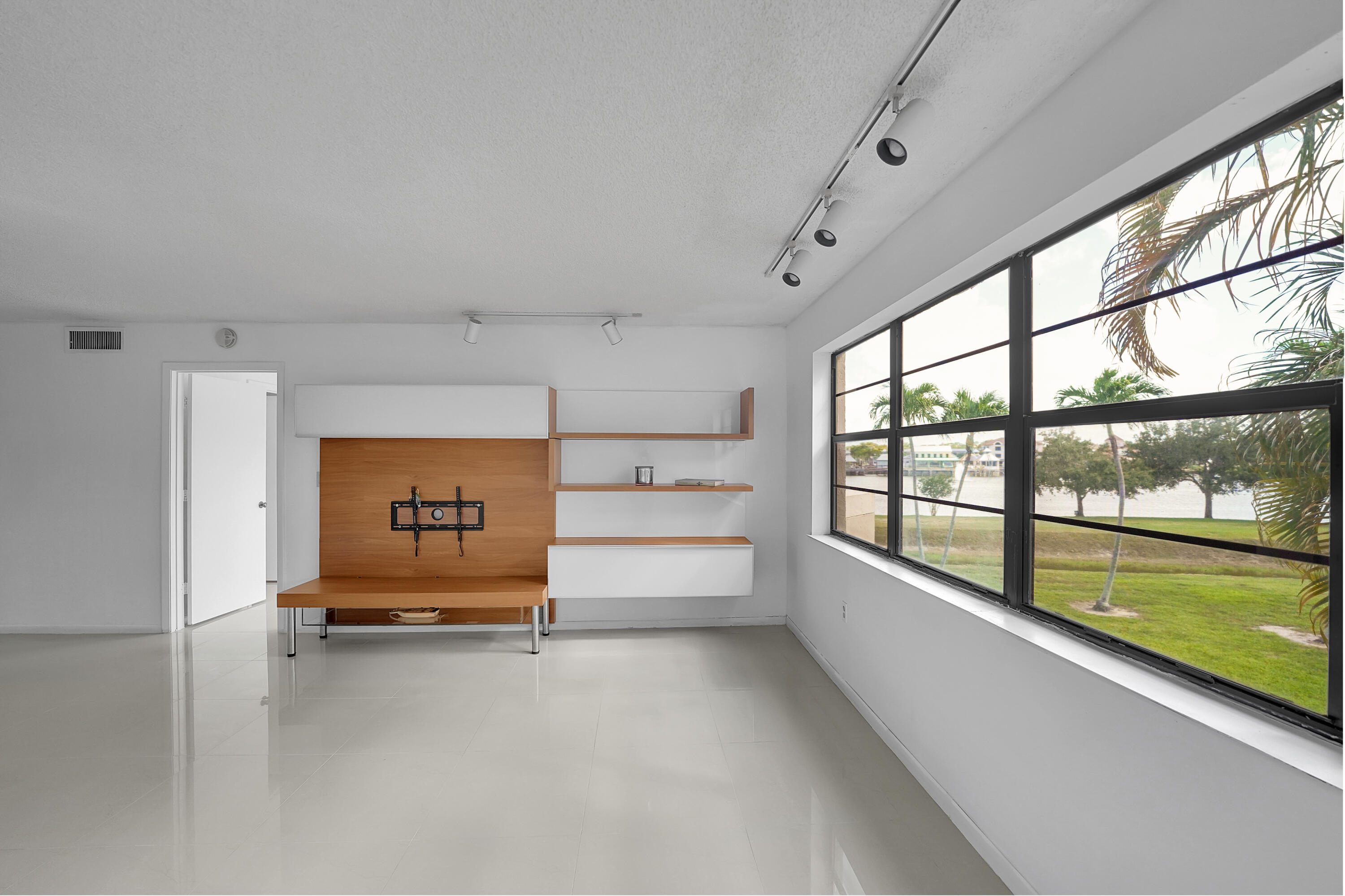 6654 Villa Sonrisa #421, Boca Raton FL 33433