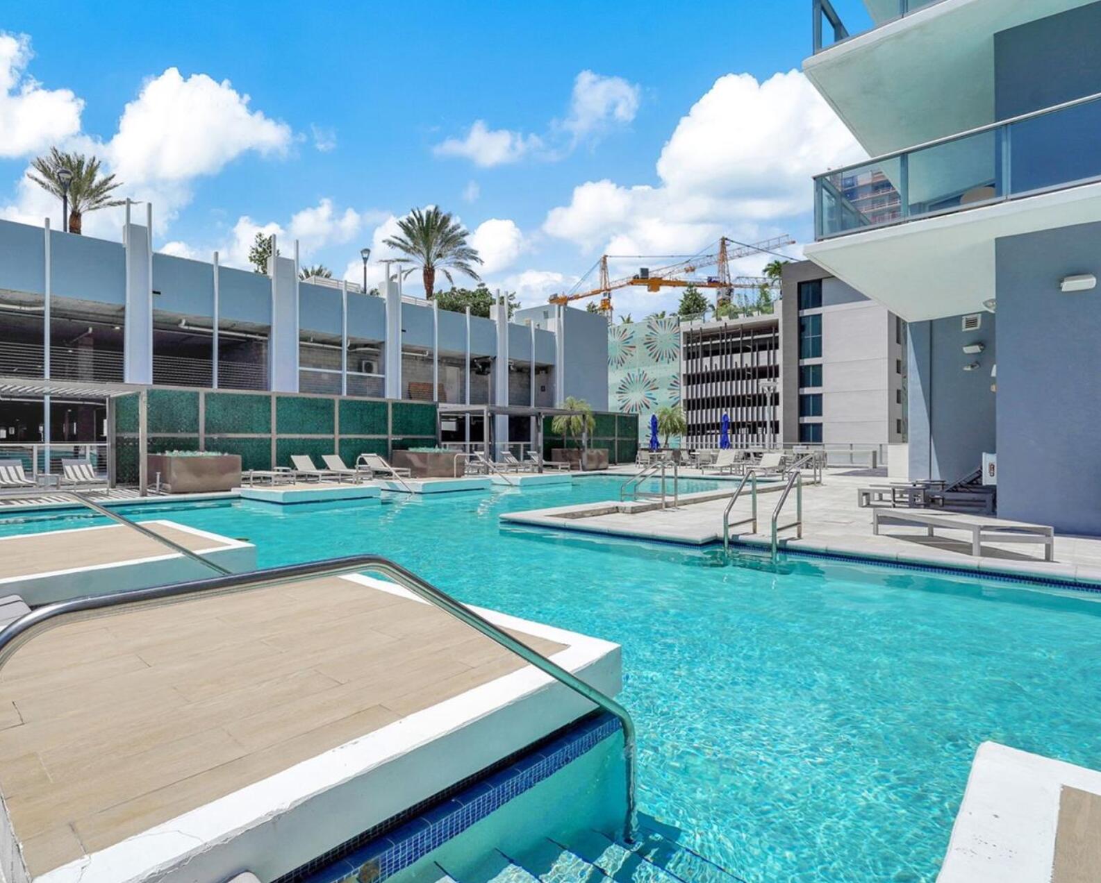 1010 SW 2nd #1107, Miami FL 33130