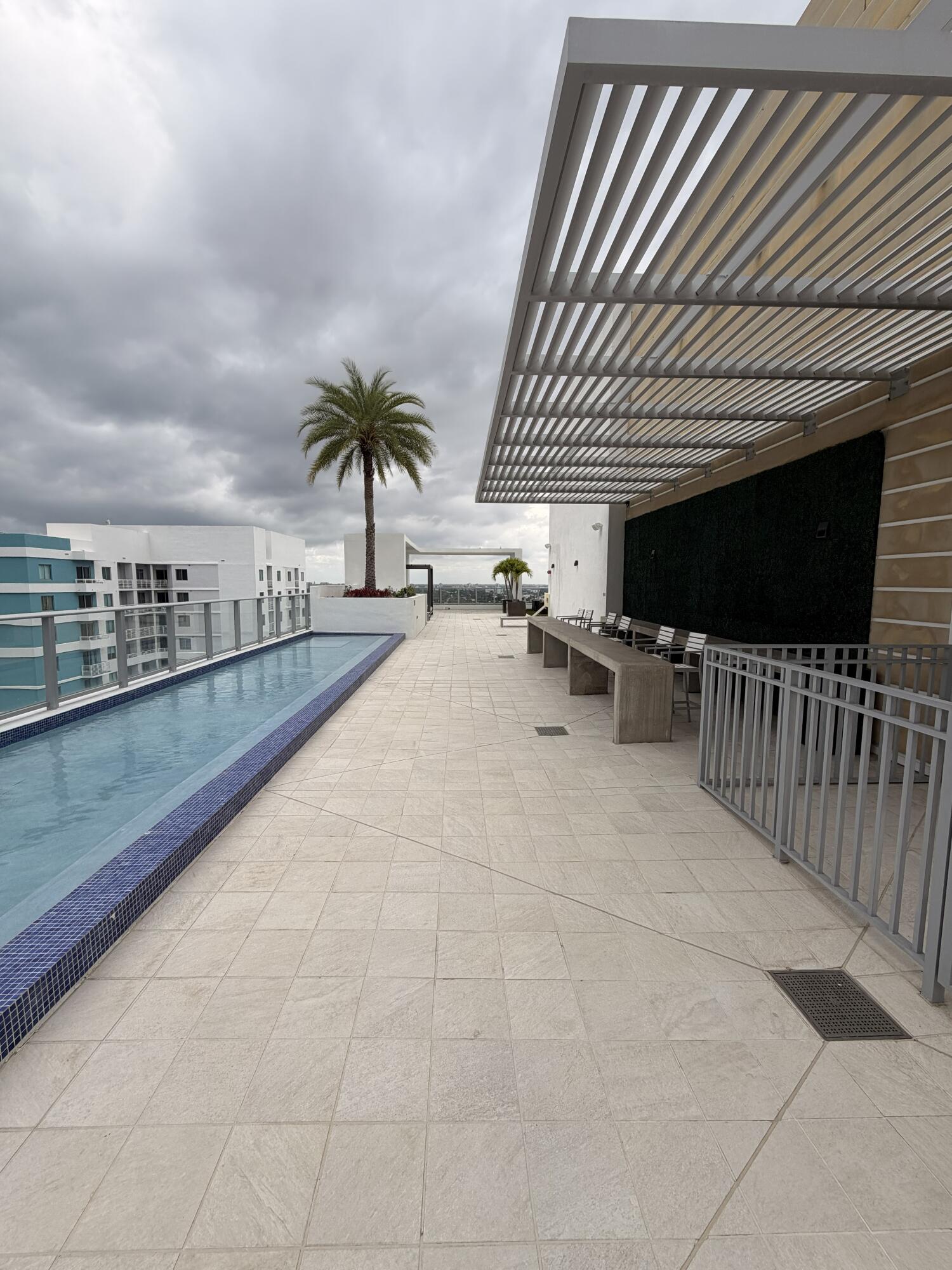 1010 SW 2nd #1107, Miami FL 33130