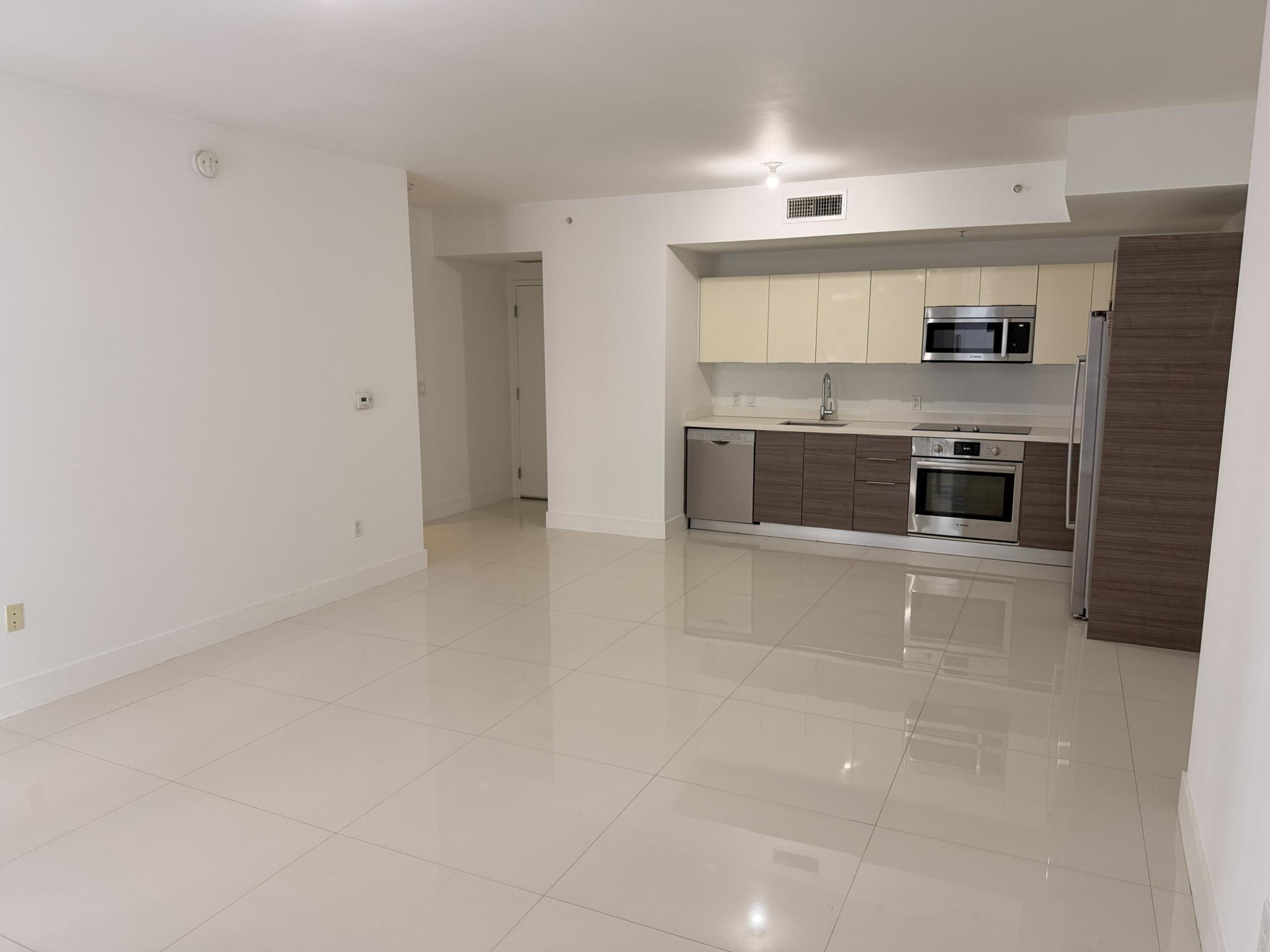 1010 SW 2nd #1107, Miami FL 33130
