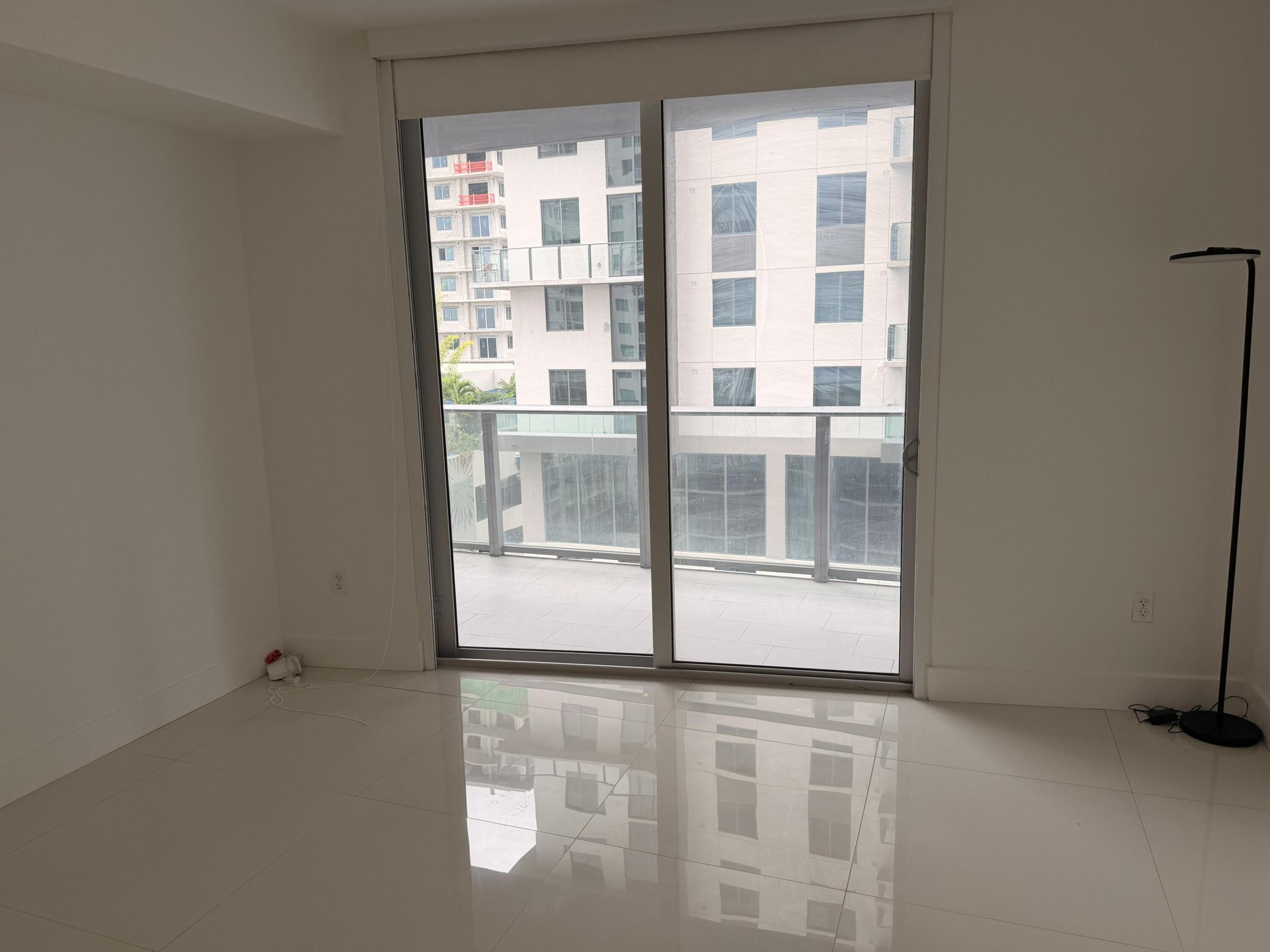 1010 SW 2nd #1107, Miami FL 33130