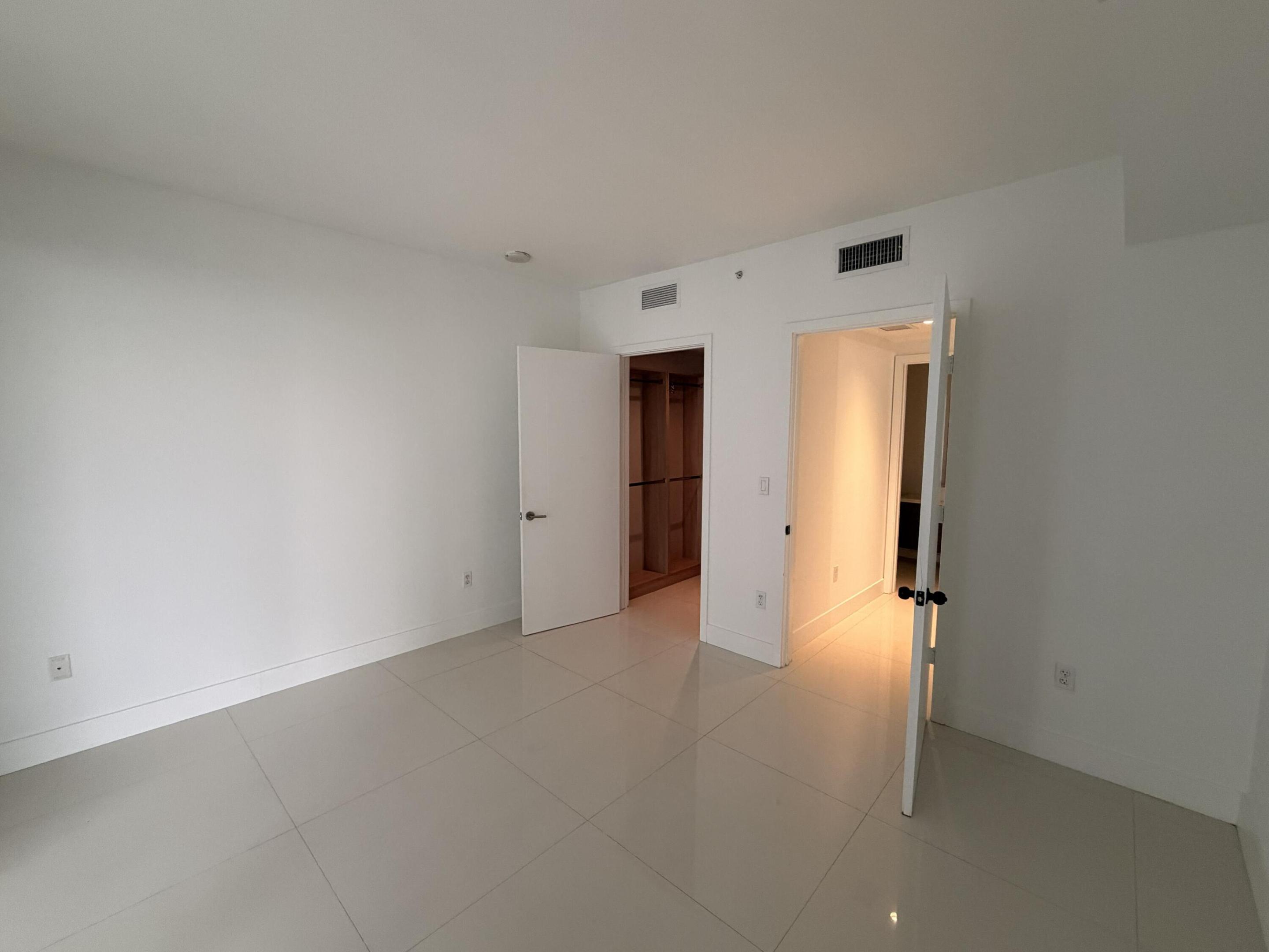 1010 SW 2nd #1107, Miami FL 33130