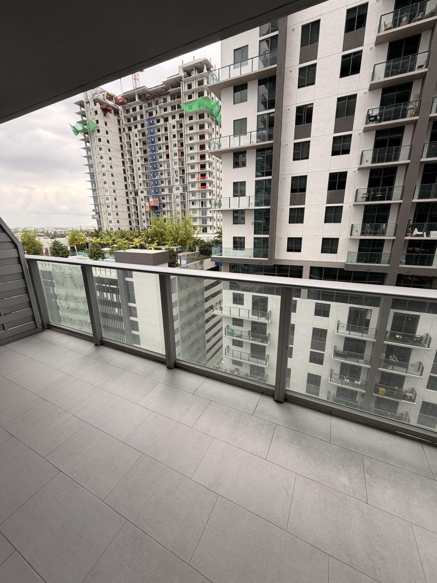 1010 SW 2nd #1107, Miami FL 33130
