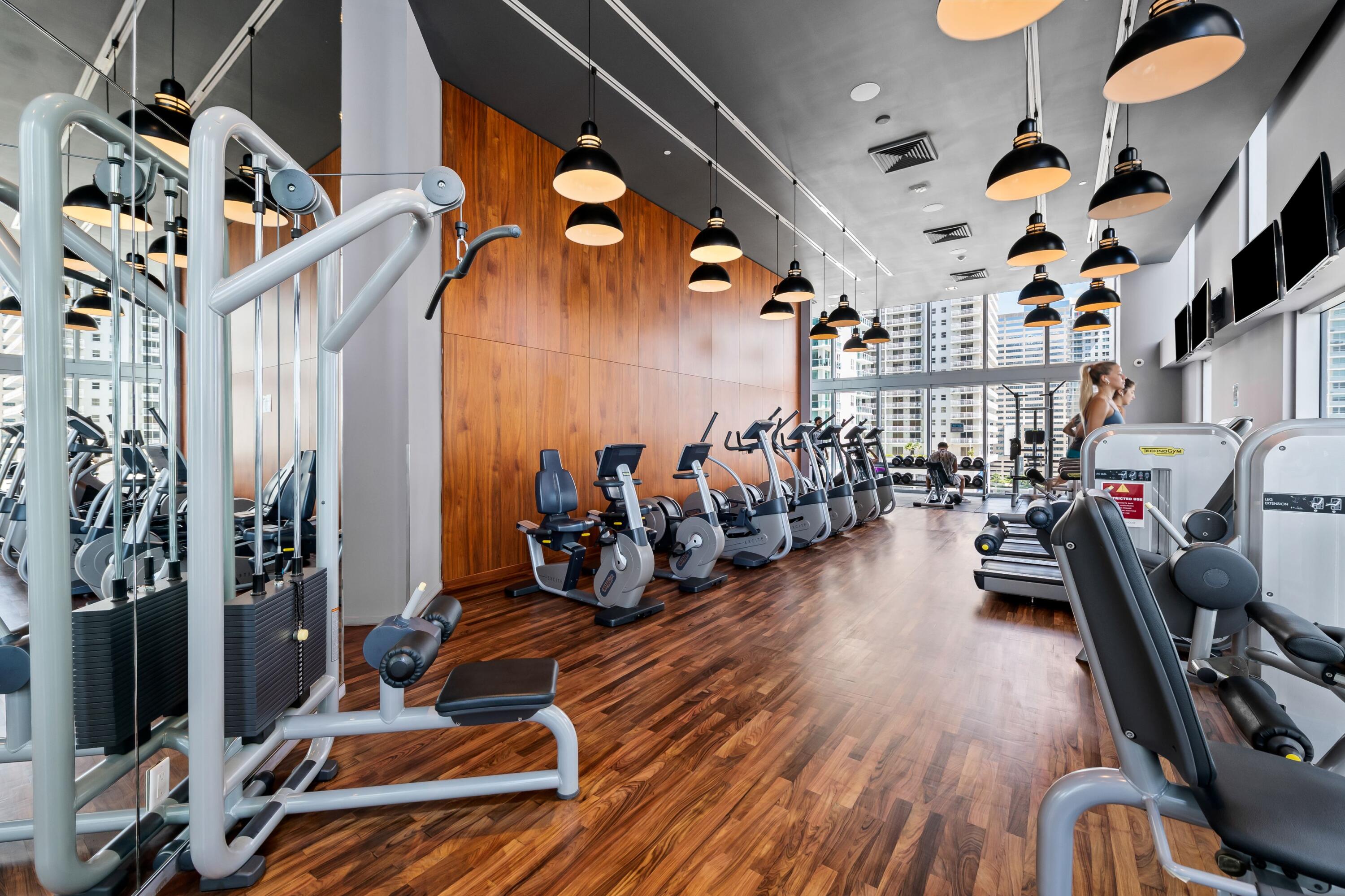 1300 Brickell Bay #1005, Miami FL 33131