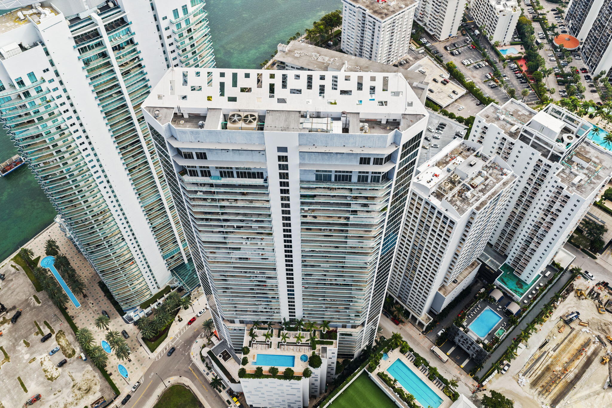 1300 Brickell Bay #1005, Miami FL 33131