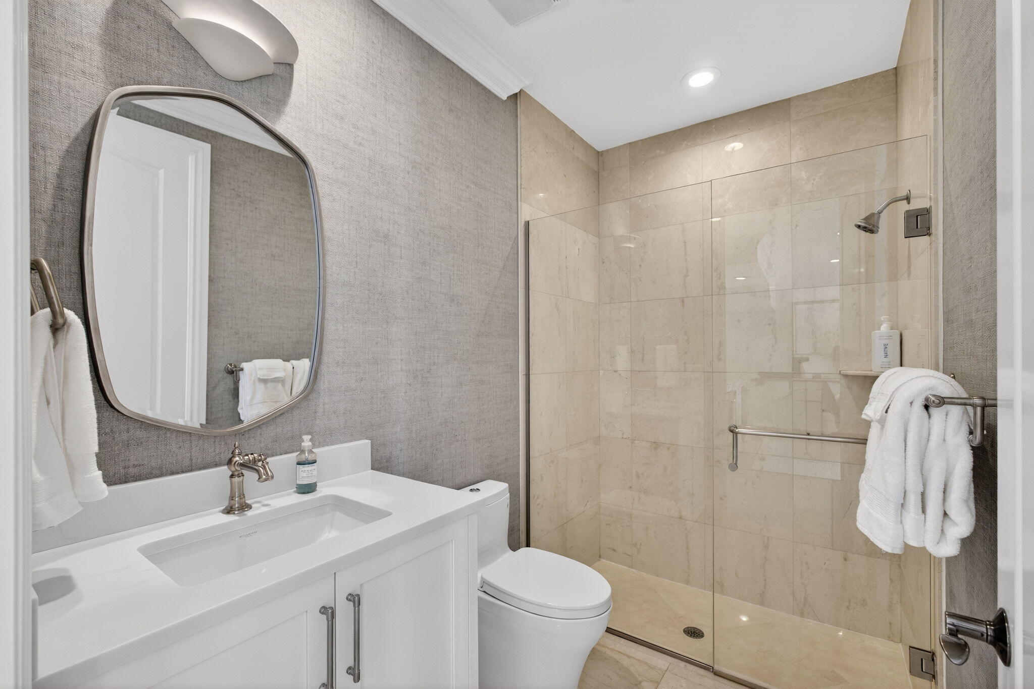 24 Marina Gardens, Palm Beach Gardens FL 33410