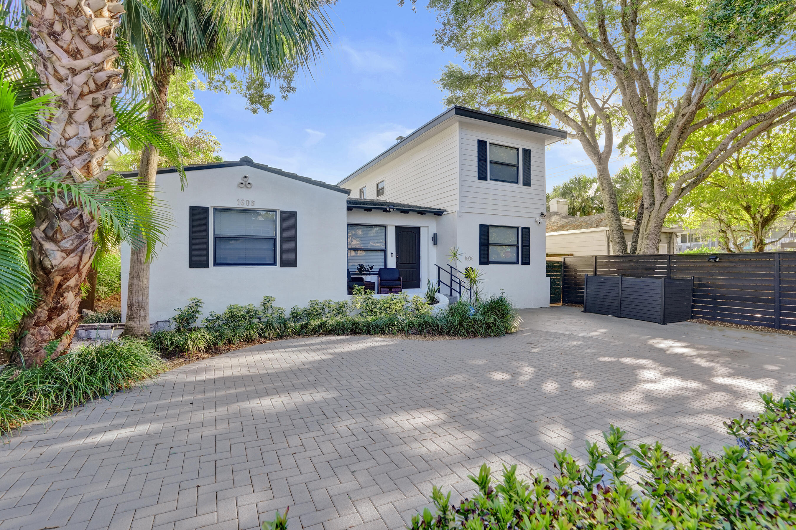 1606 SE 1st, Fort Lauderdale FL 33301