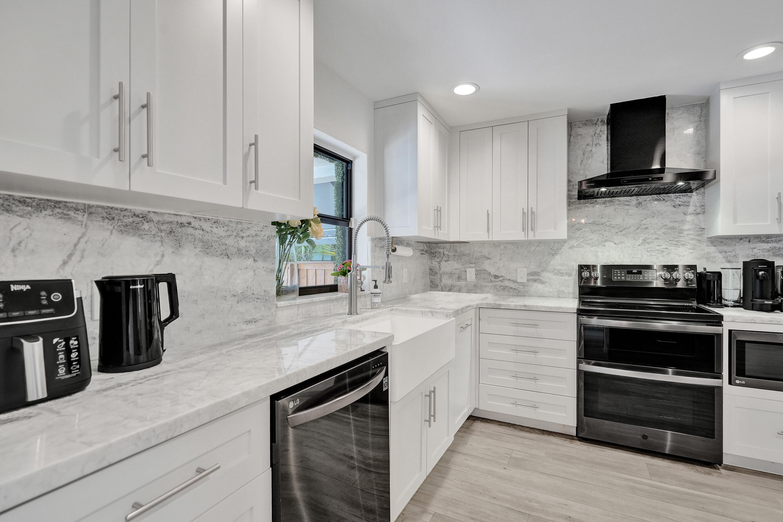 1606 SE 1st, Fort Lauderdale FL 33301