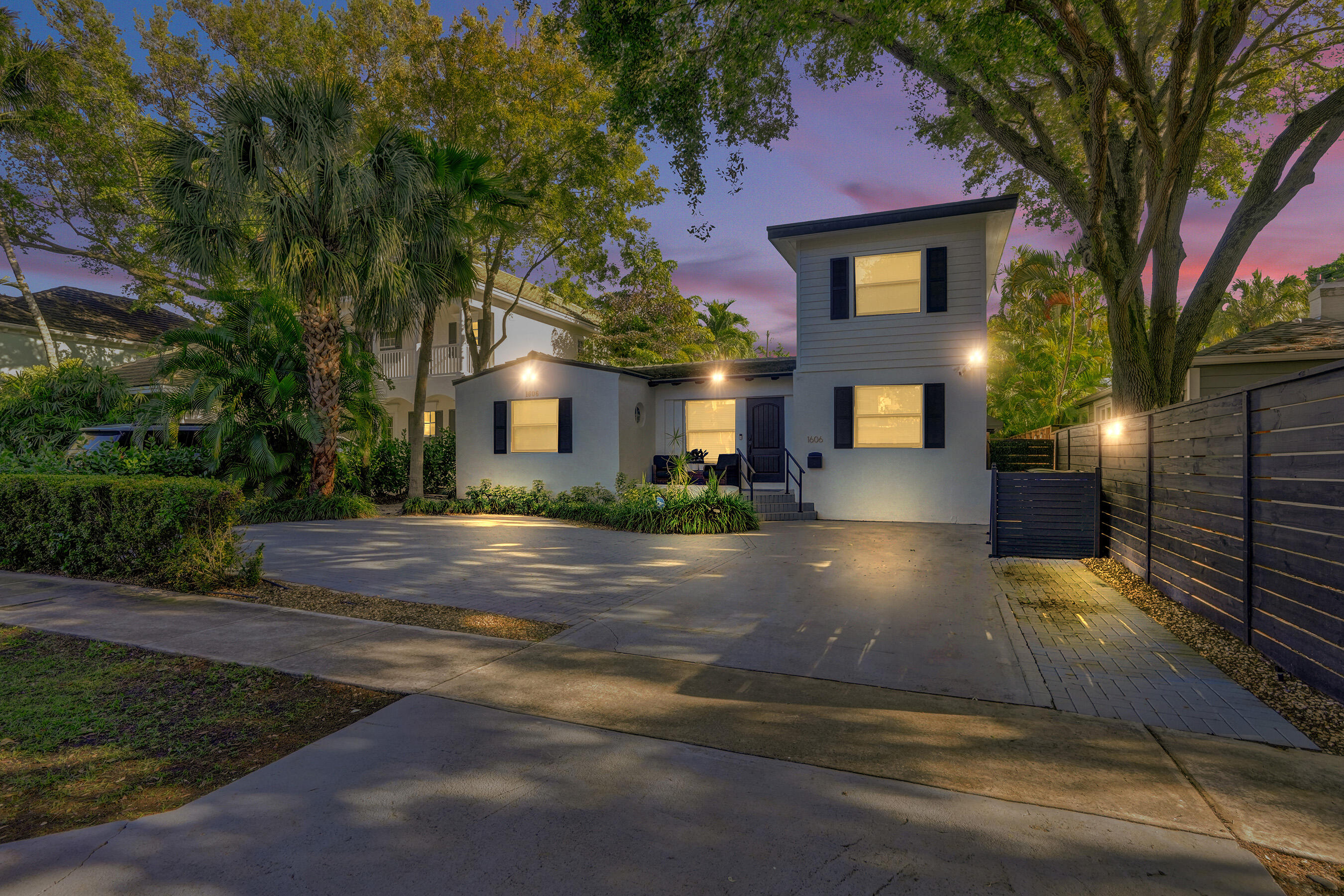 1606 SE 1st, Fort Lauderdale FL 33301