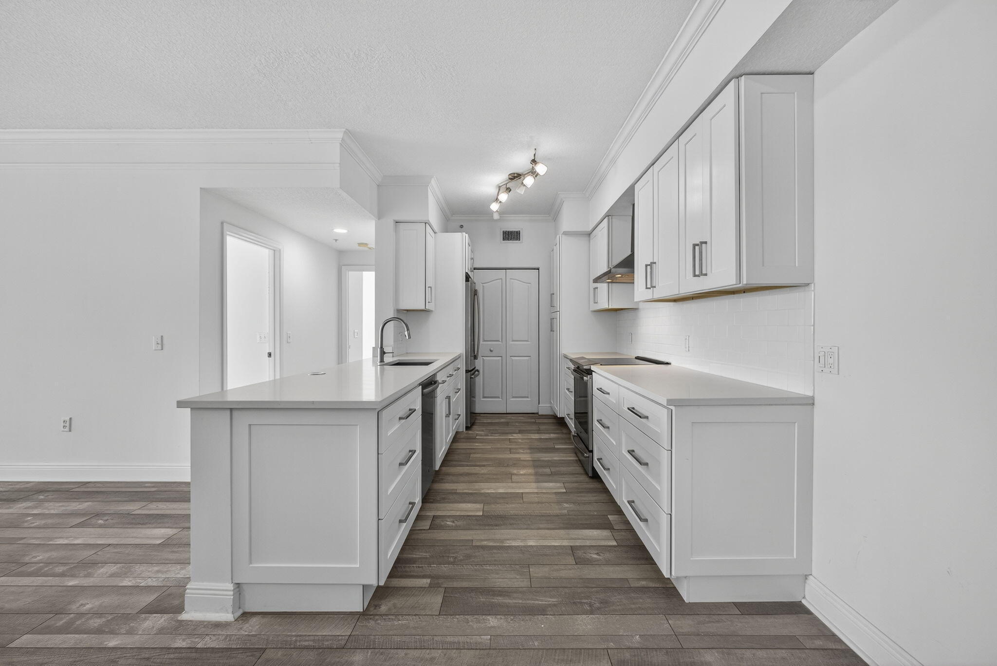 5301 Myrtlewood, Palm Beach Gardens FL 33418
