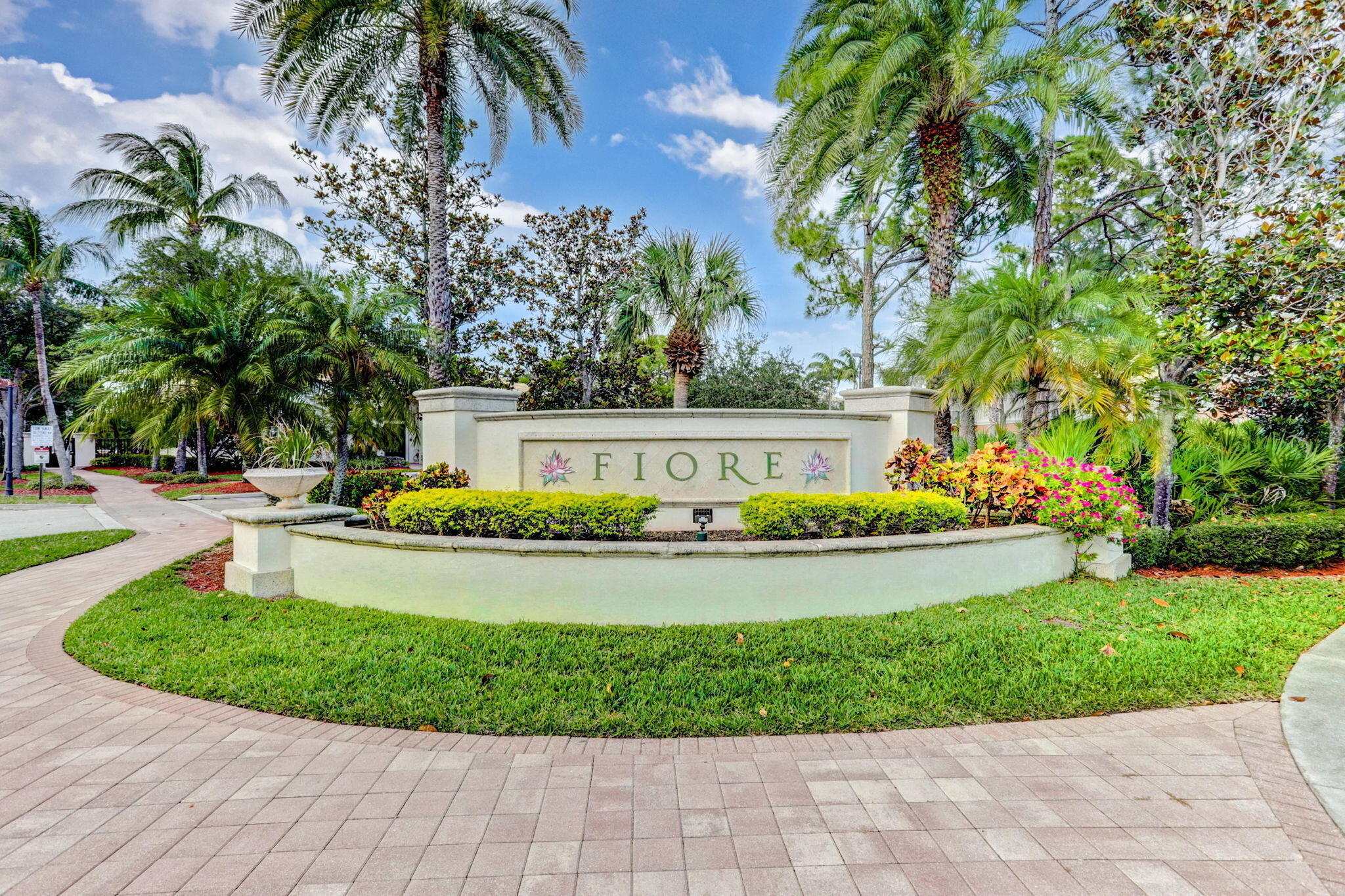 5301 Myrtlewood, Palm Beach Gardens FL 33418