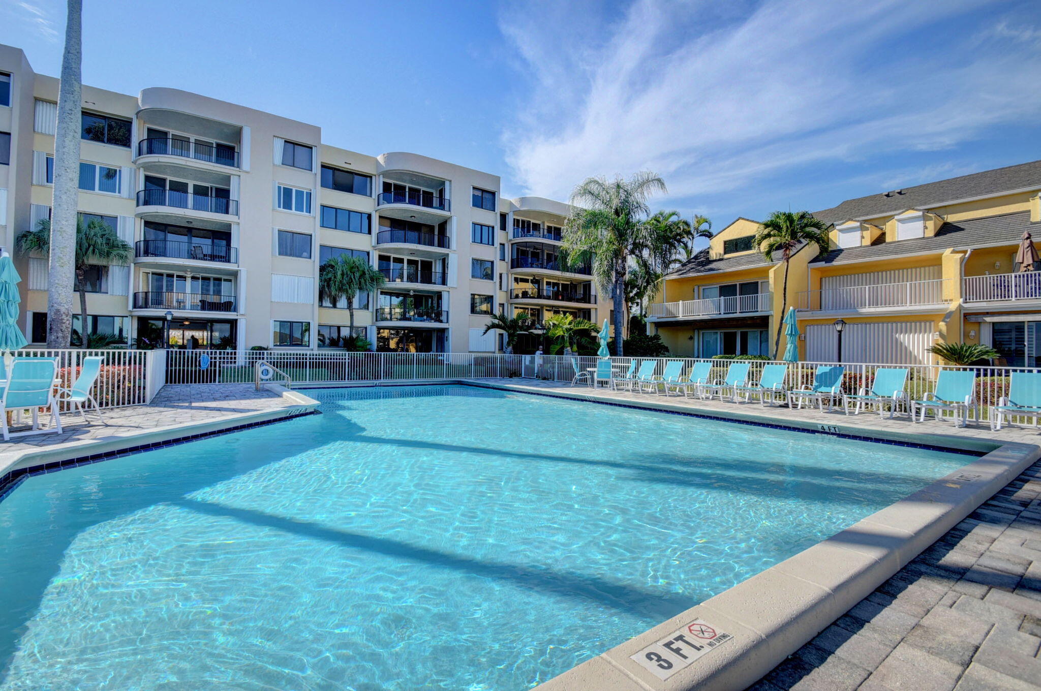 8200 Lakeshore #507, Hypoluxo FL 33462
