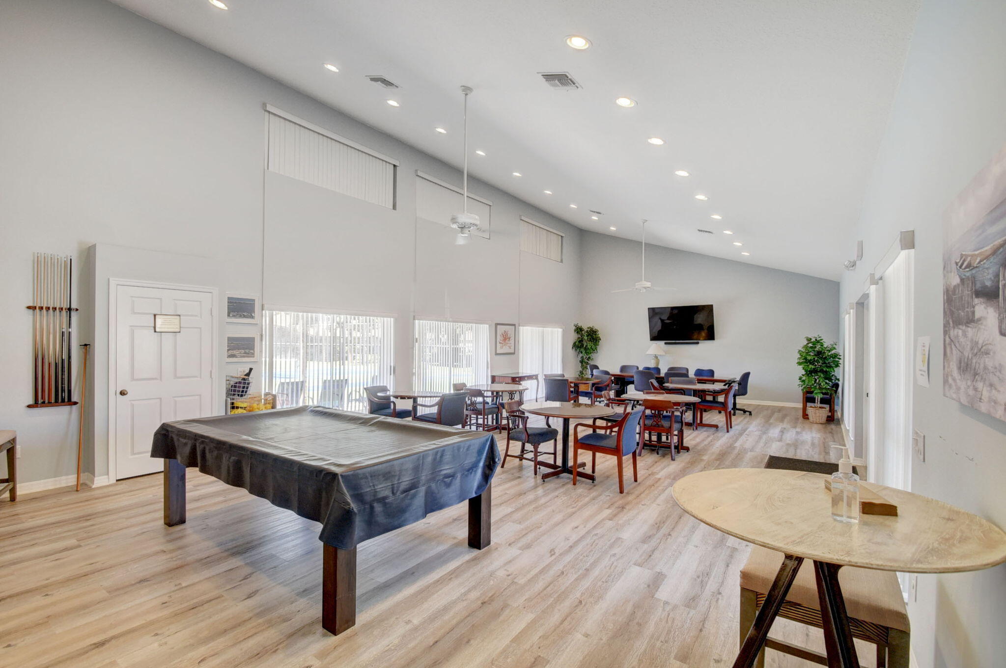 8200 Lakeshore #507, Hypoluxo FL 33462