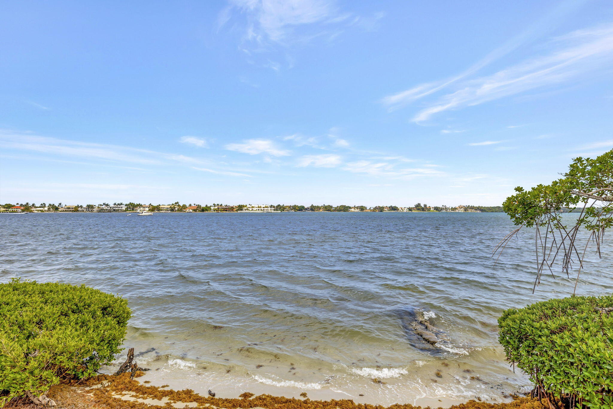 8200 Lakeshore #507, Hypoluxo FL 33462