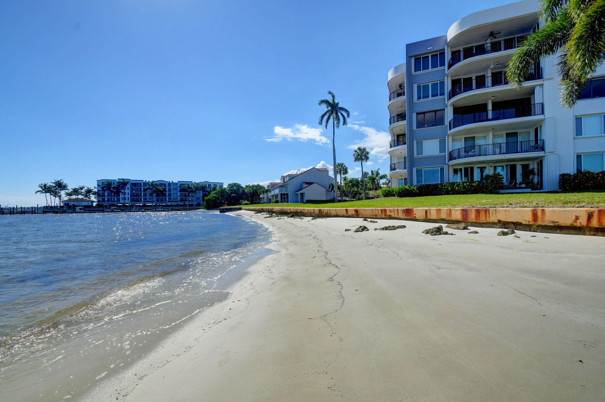 8200 Lakeshore #507, Hypoluxo FL 33462