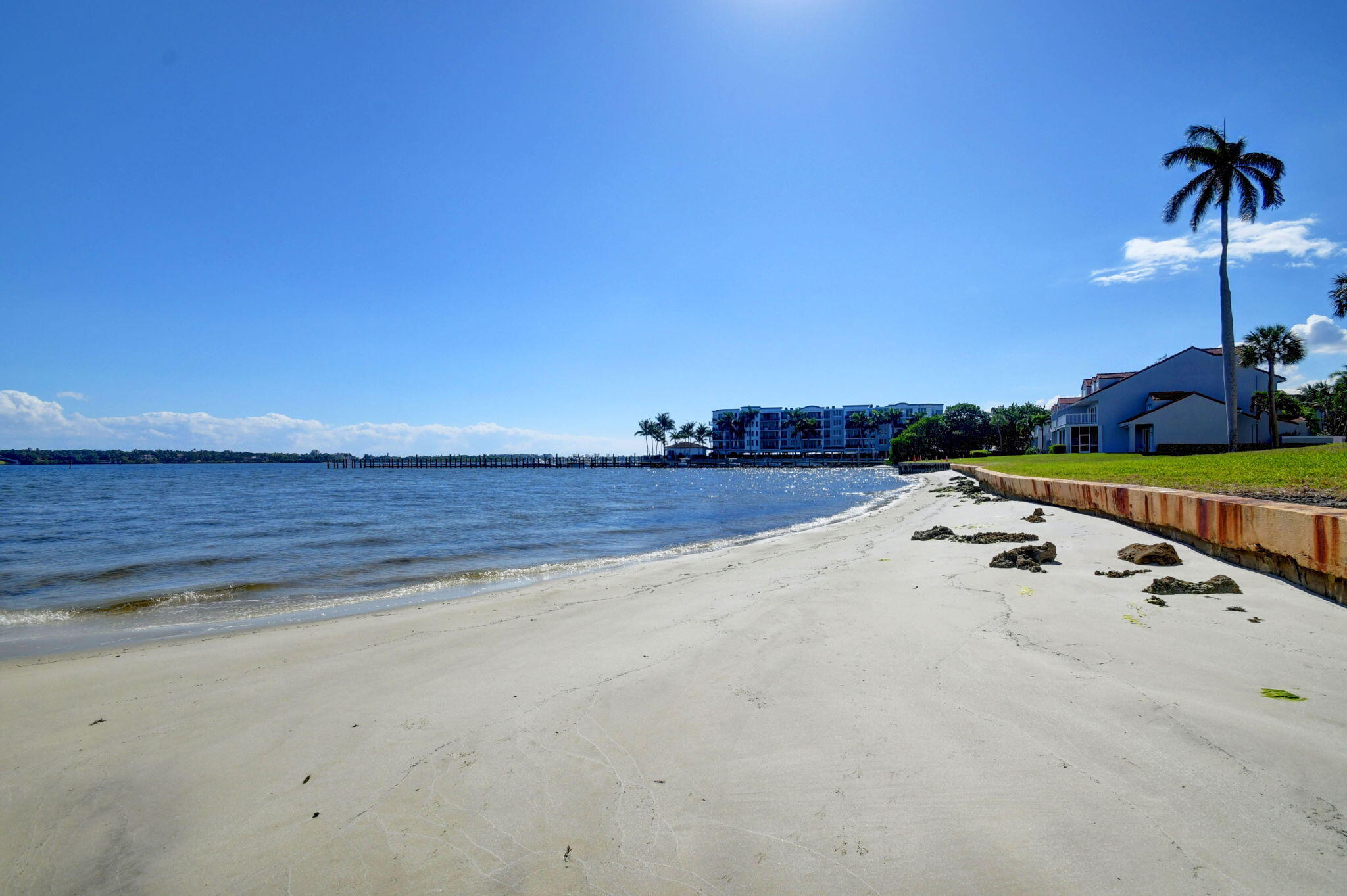 8200 Lakeshore #507, Hypoluxo FL 33462