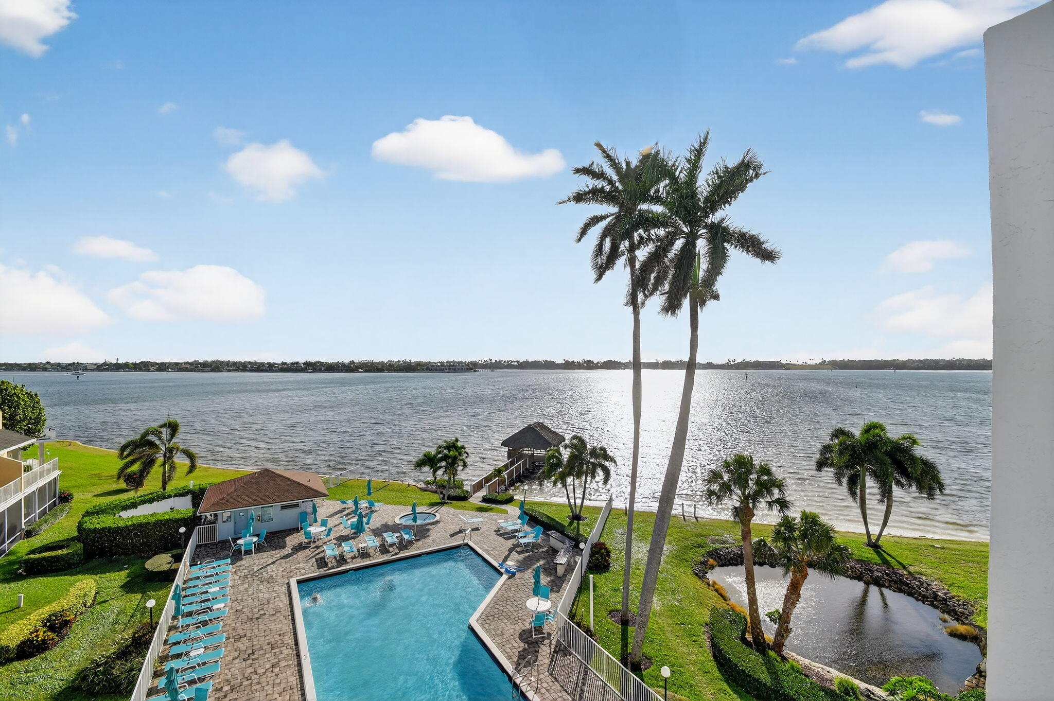 8200 Lakeshore #507, Hypoluxo FL 33462