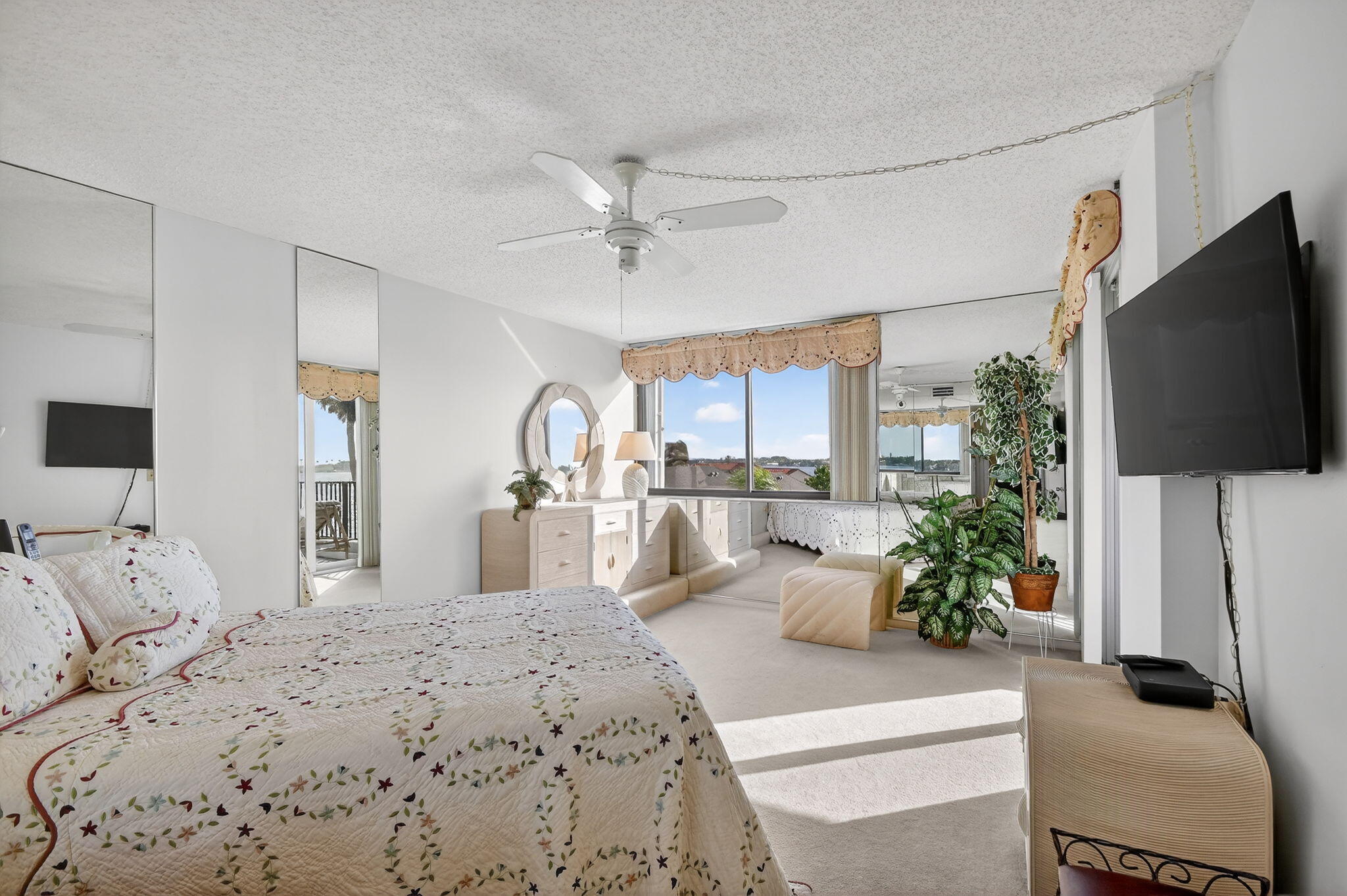 8200 Lakeshore #507, Hypoluxo FL 33462