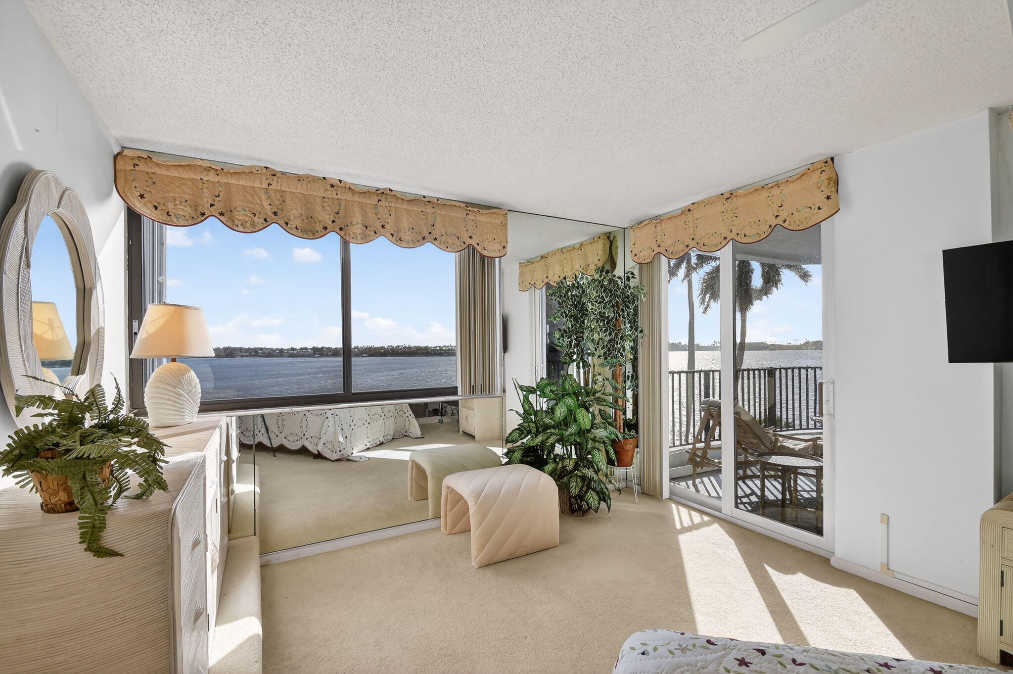 8200 Lakeshore #507, Hypoluxo FL 33462