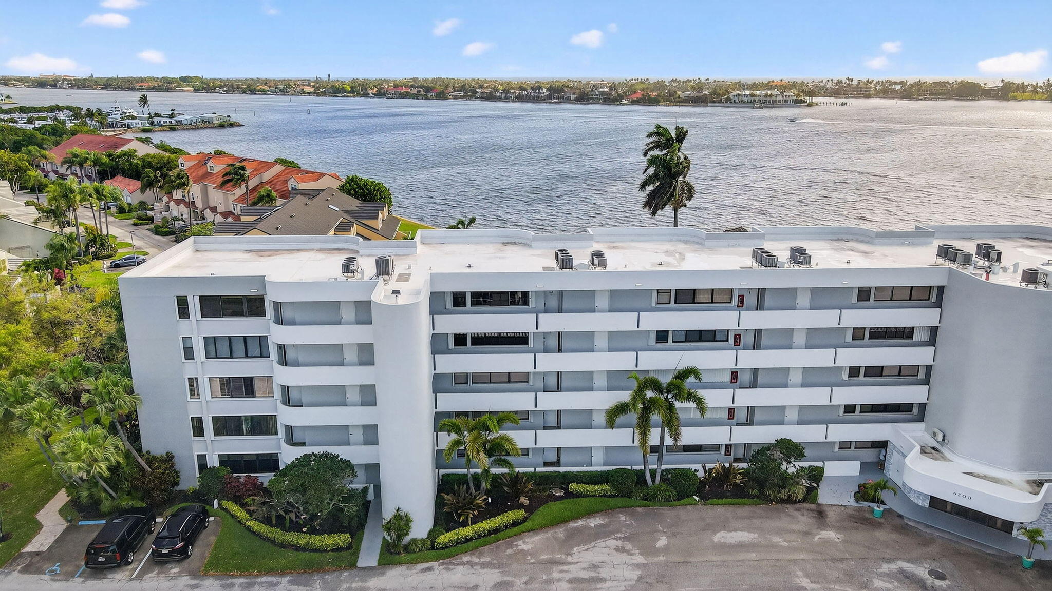 8200 Lakeshore #507, Hypoluxo FL 33462