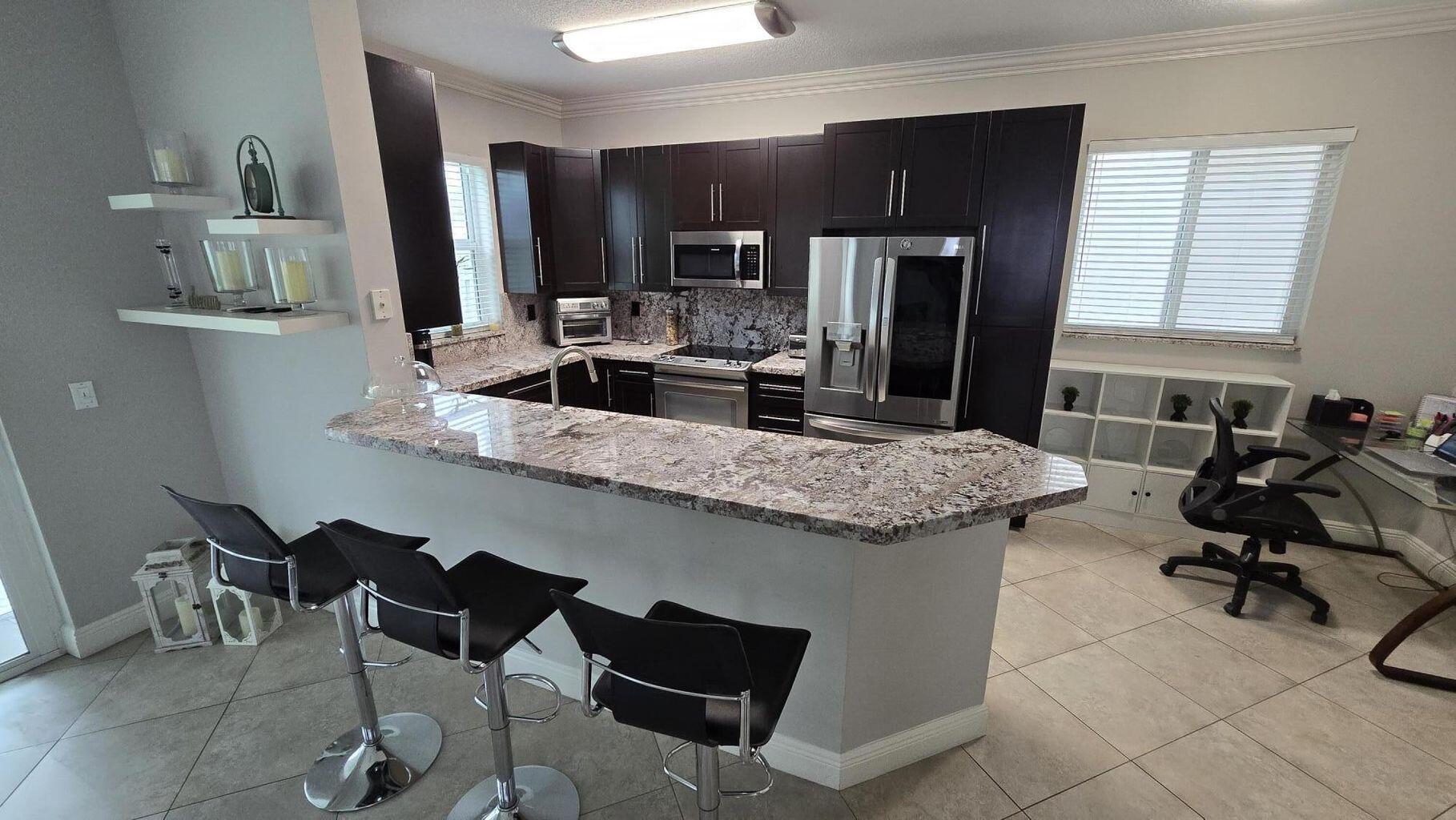 6878 NW 33rd, Margate FL 33063