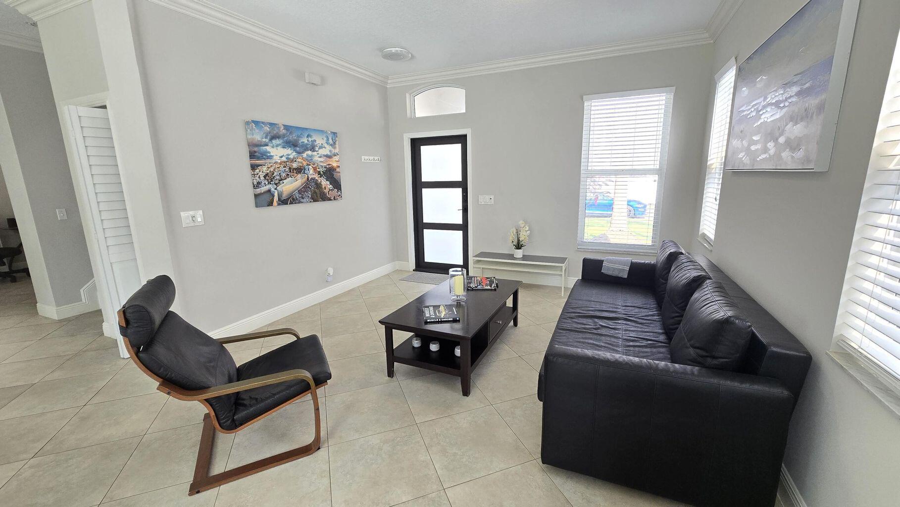 6878 NW 33rd, Margate FL 33063