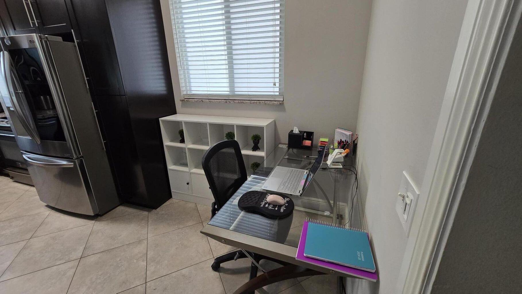 6878 NW 33rd, Margate FL 33063