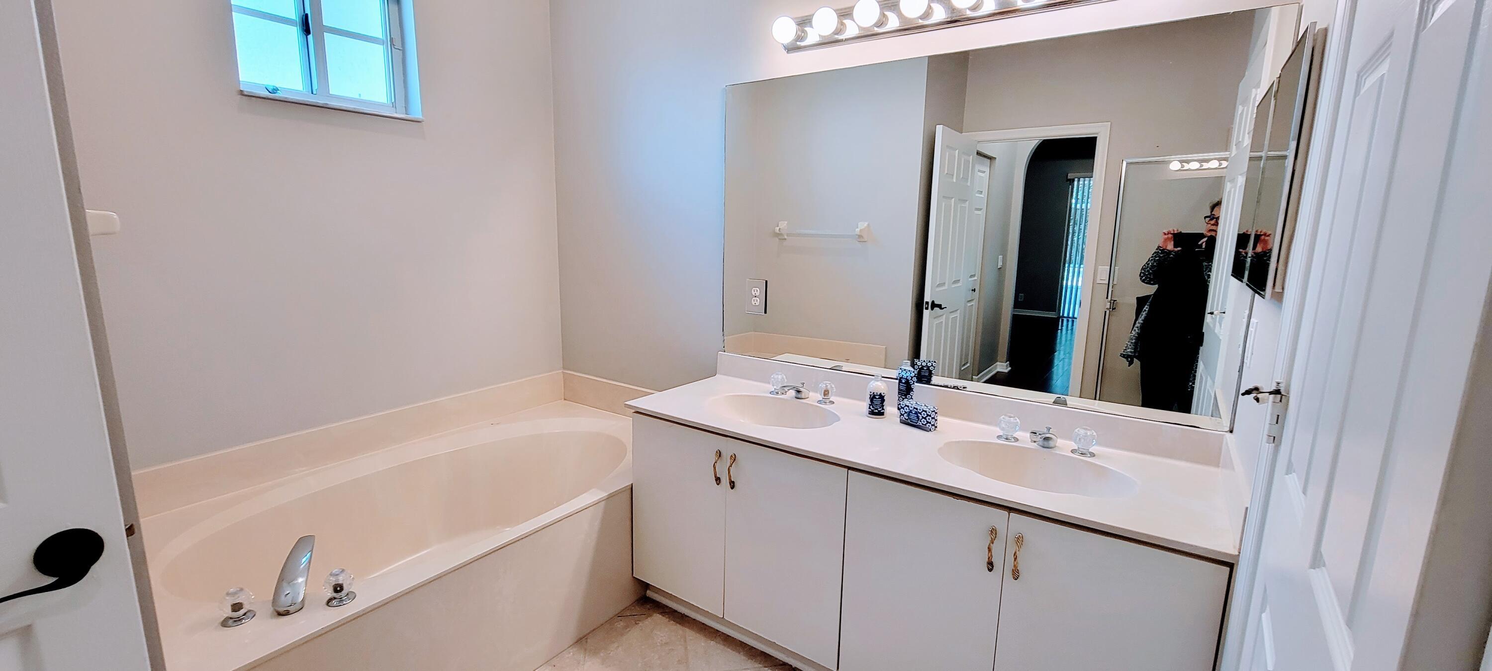 8625 Plum Cay, West Palm Beach FL 33411