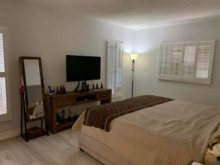 3230 Aqua Vista, Pompano Beach FL 33062