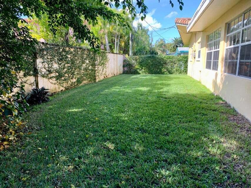 3230 Aqua Vista, Pompano Beach FL 33062