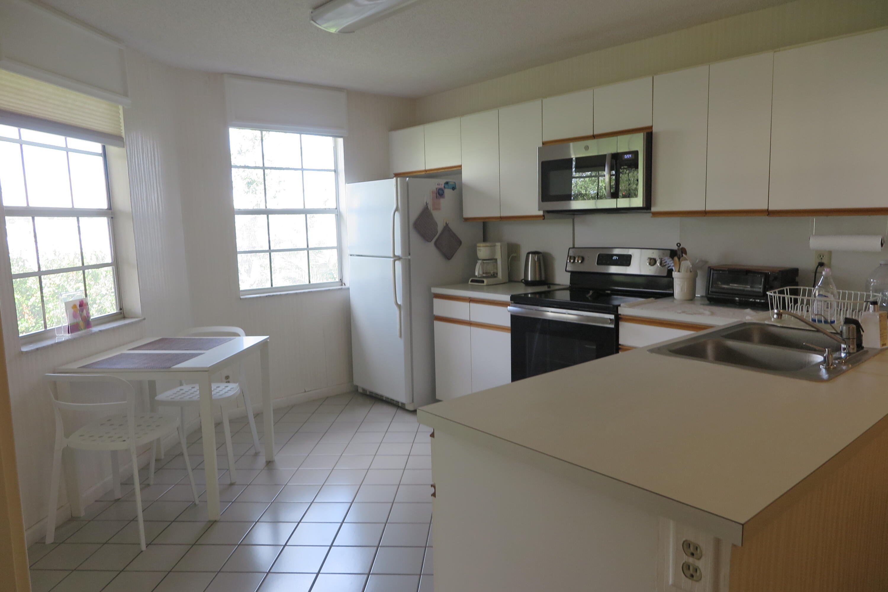 6707 Via Regina, Boca Raton FL 33433