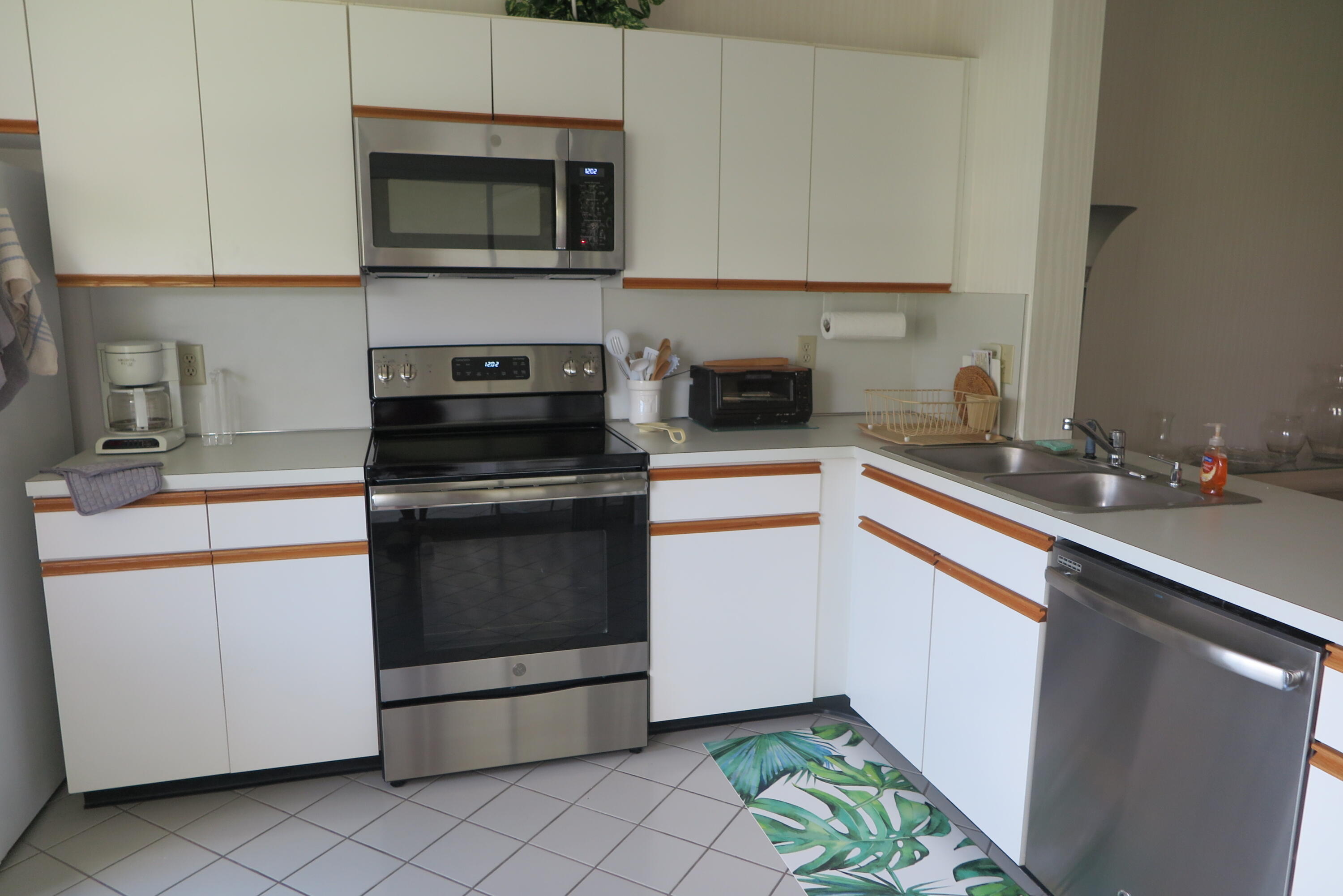 6707 Via Regina, Boca Raton FL 33433