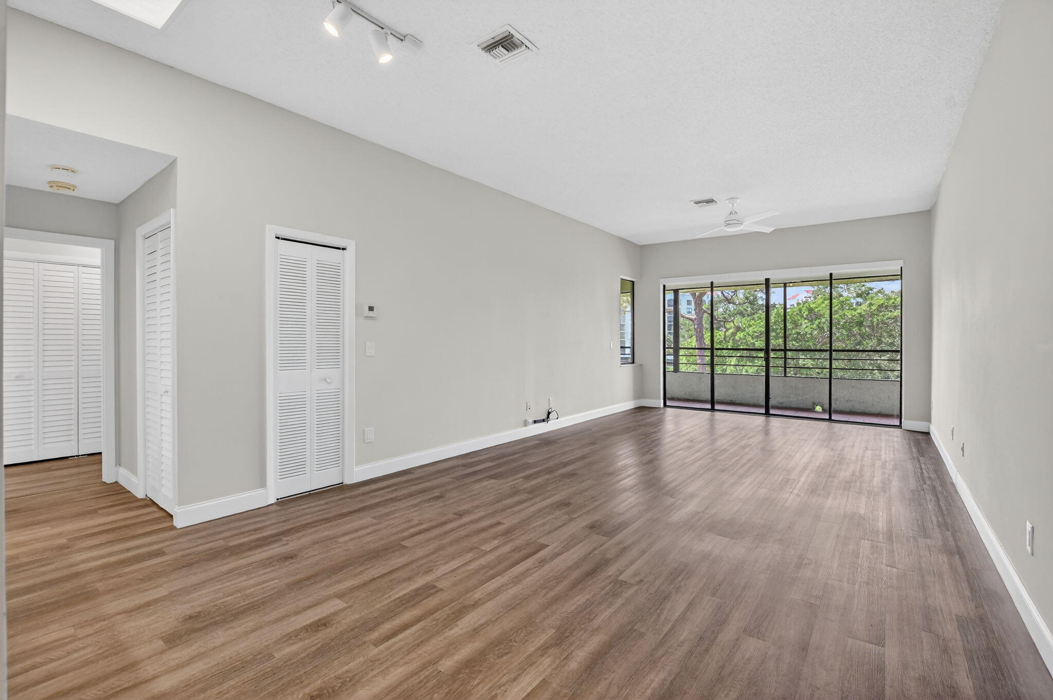7472 La Paz #304, Boca Raton FL 33433