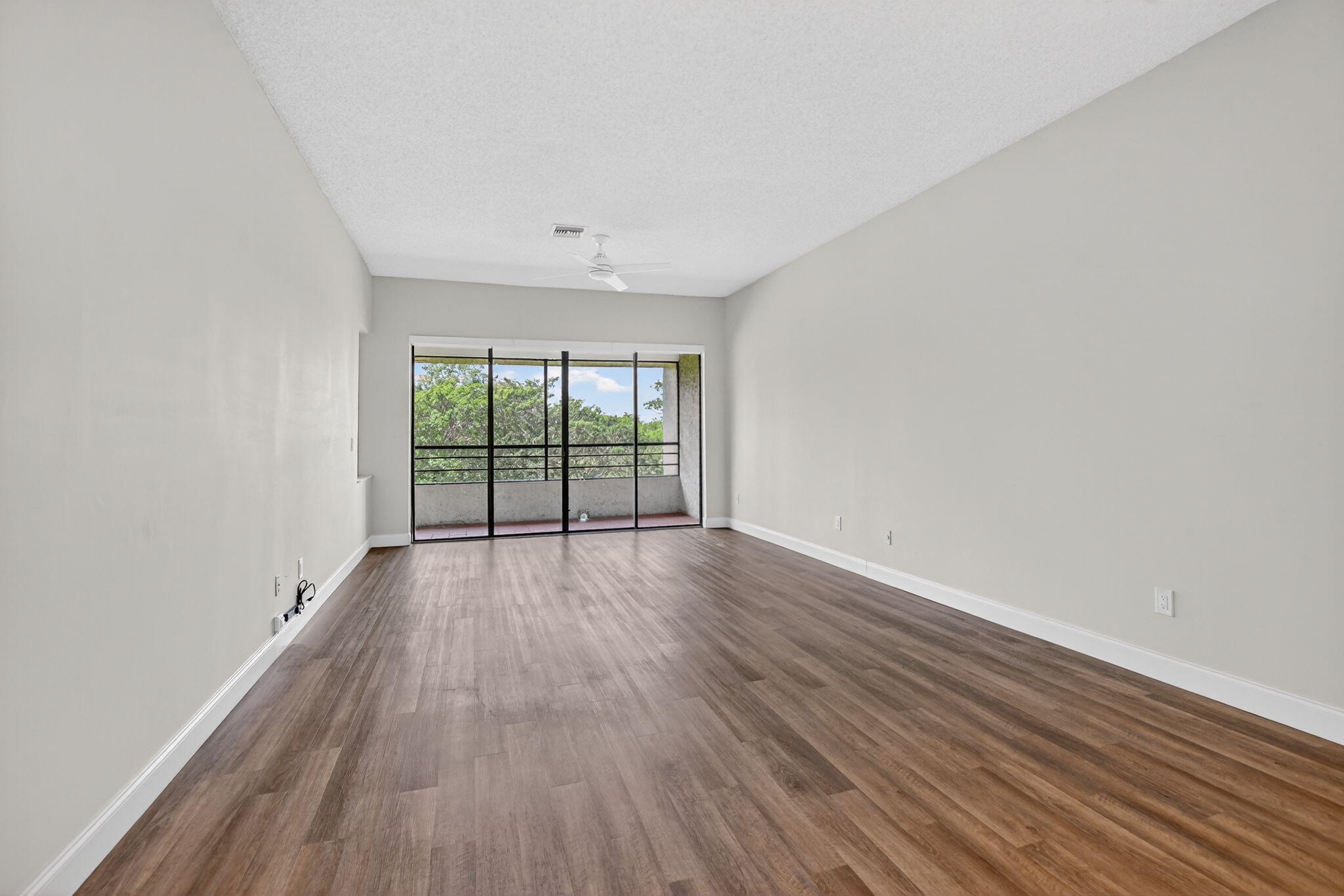 7472 La Paz #304, Boca Raton FL 33433
