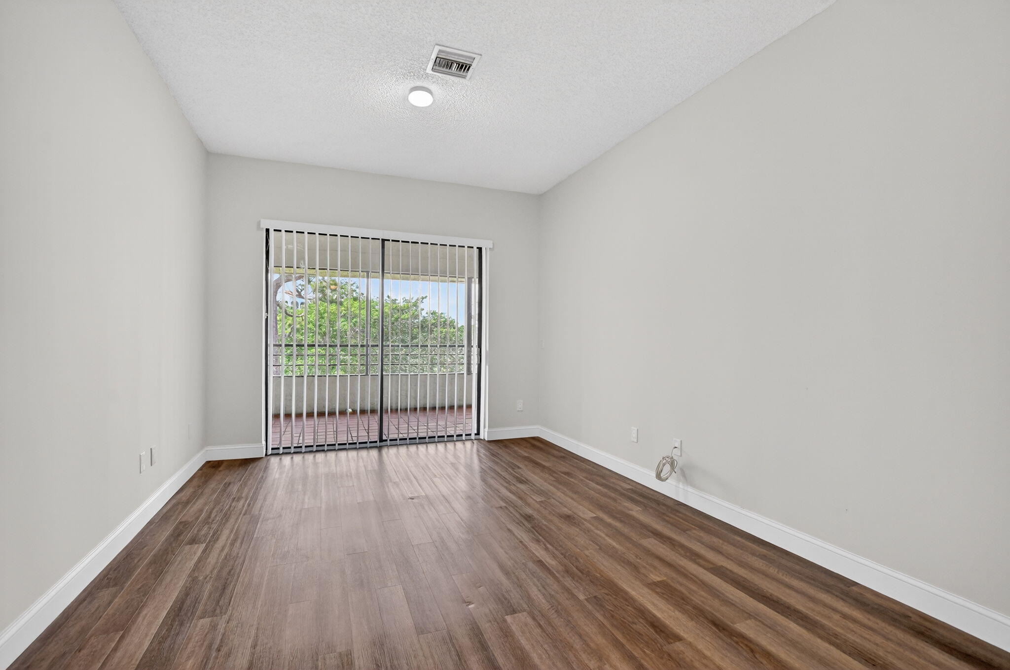 7472 La Paz #304, Boca Raton FL 33433