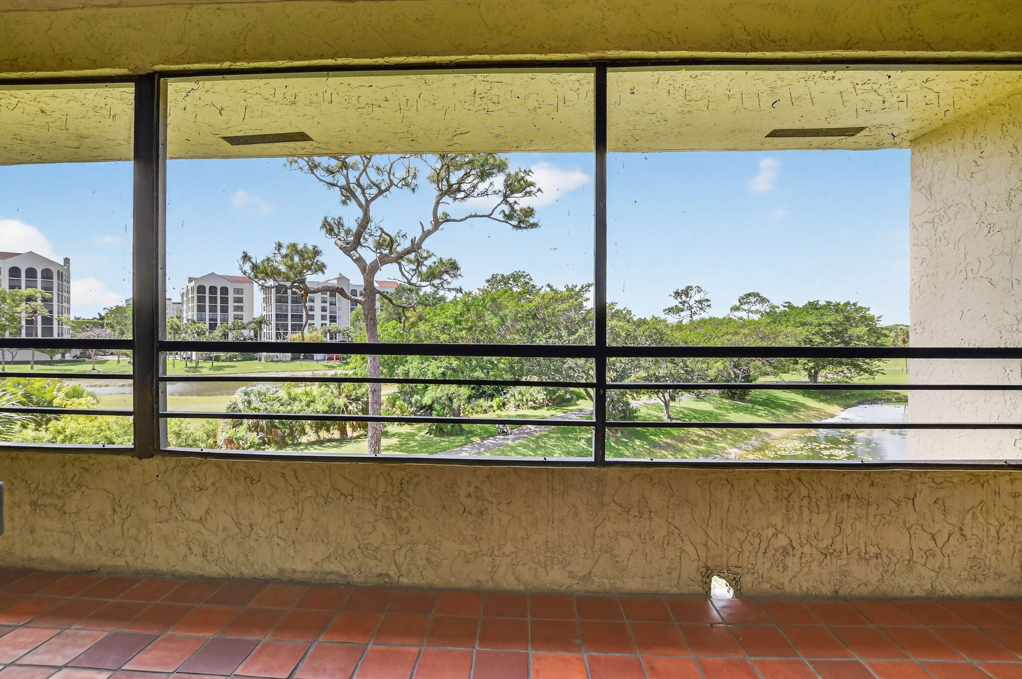 7472 La Paz #304, Boca Raton FL 33433