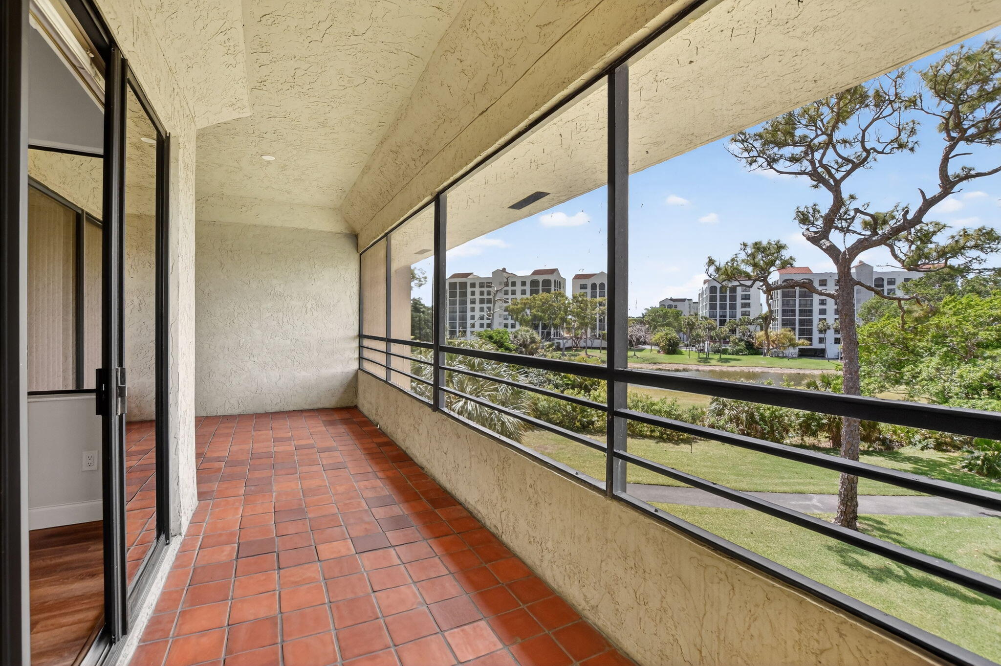 7472 La Paz #304, Boca Raton FL 33433