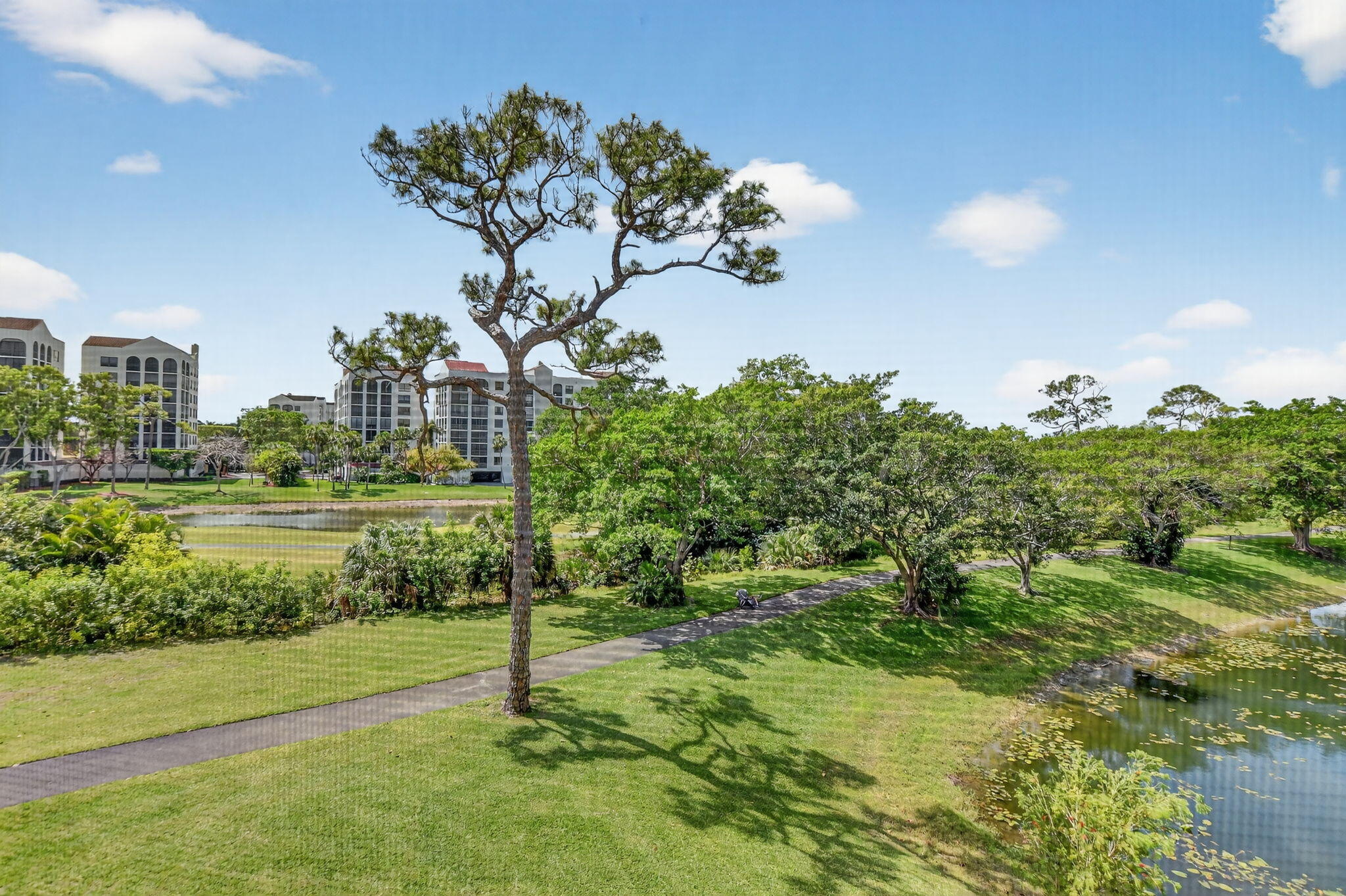 7472 La Paz #304, Boca Raton FL 33433