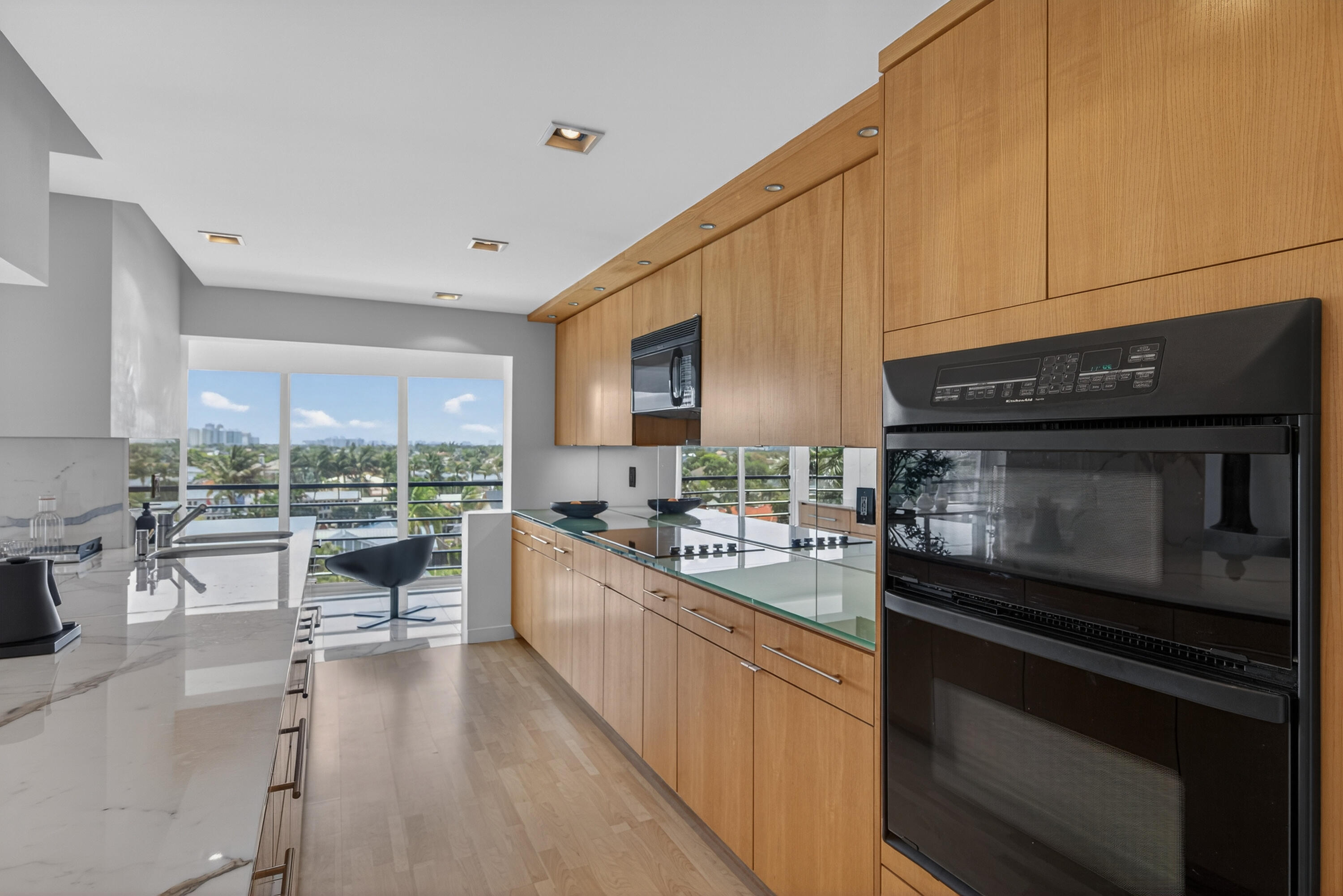 3050 NE 47th #607, Fort Lauderdale FL 33308