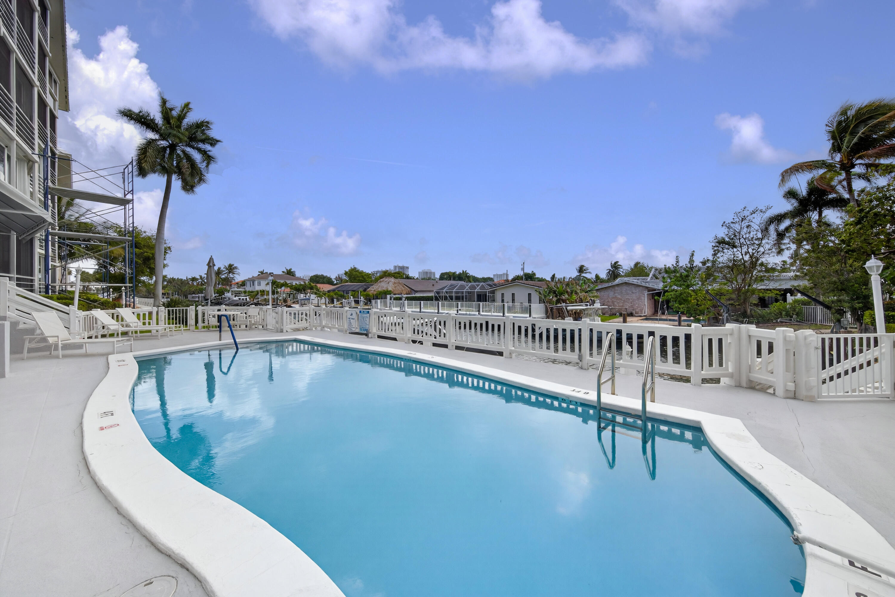 3050 NE 47th #607, Fort Lauderdale FL 33308