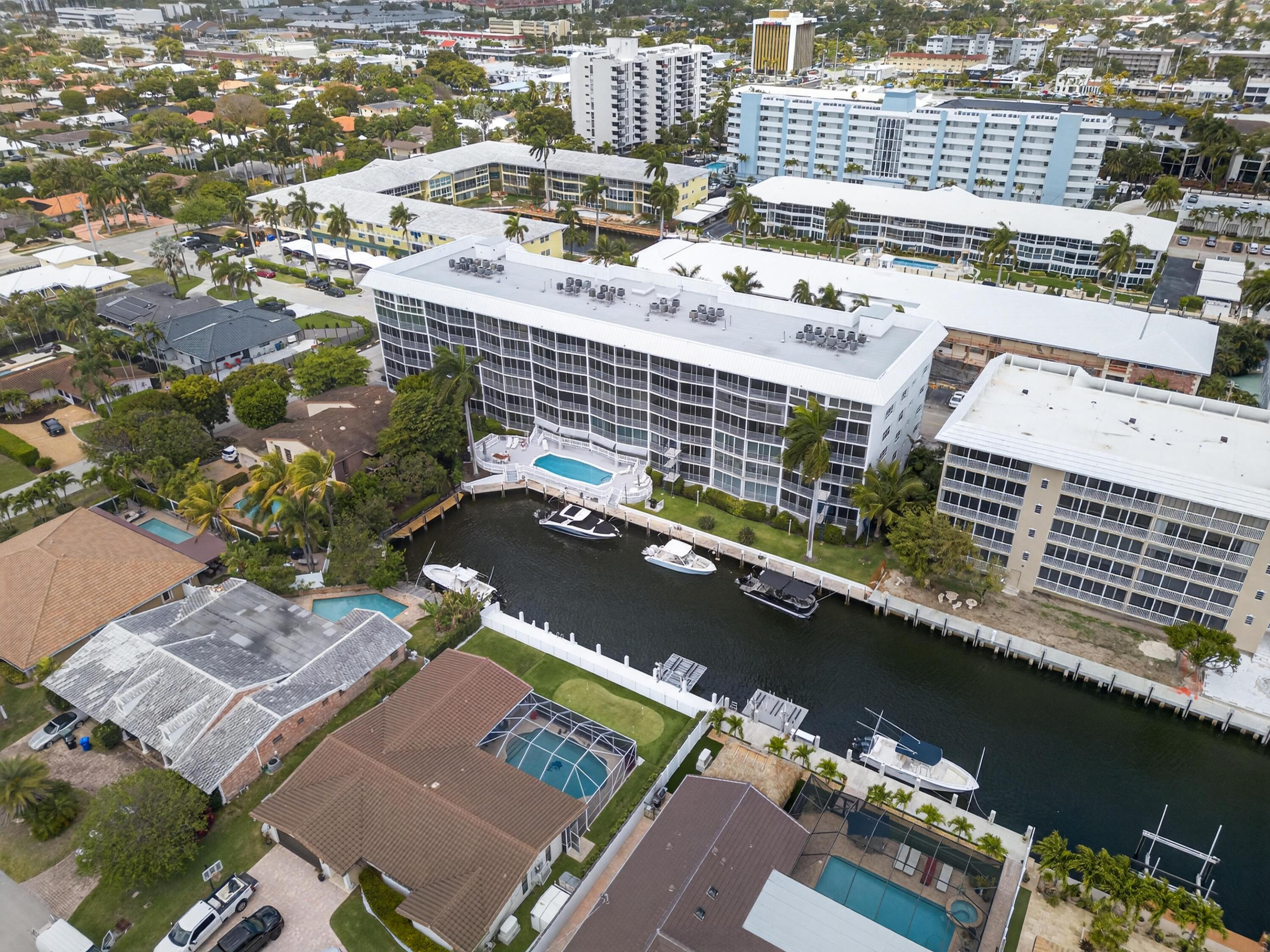 3050 NE 47th #607, Fort Lauderdale FL 33308