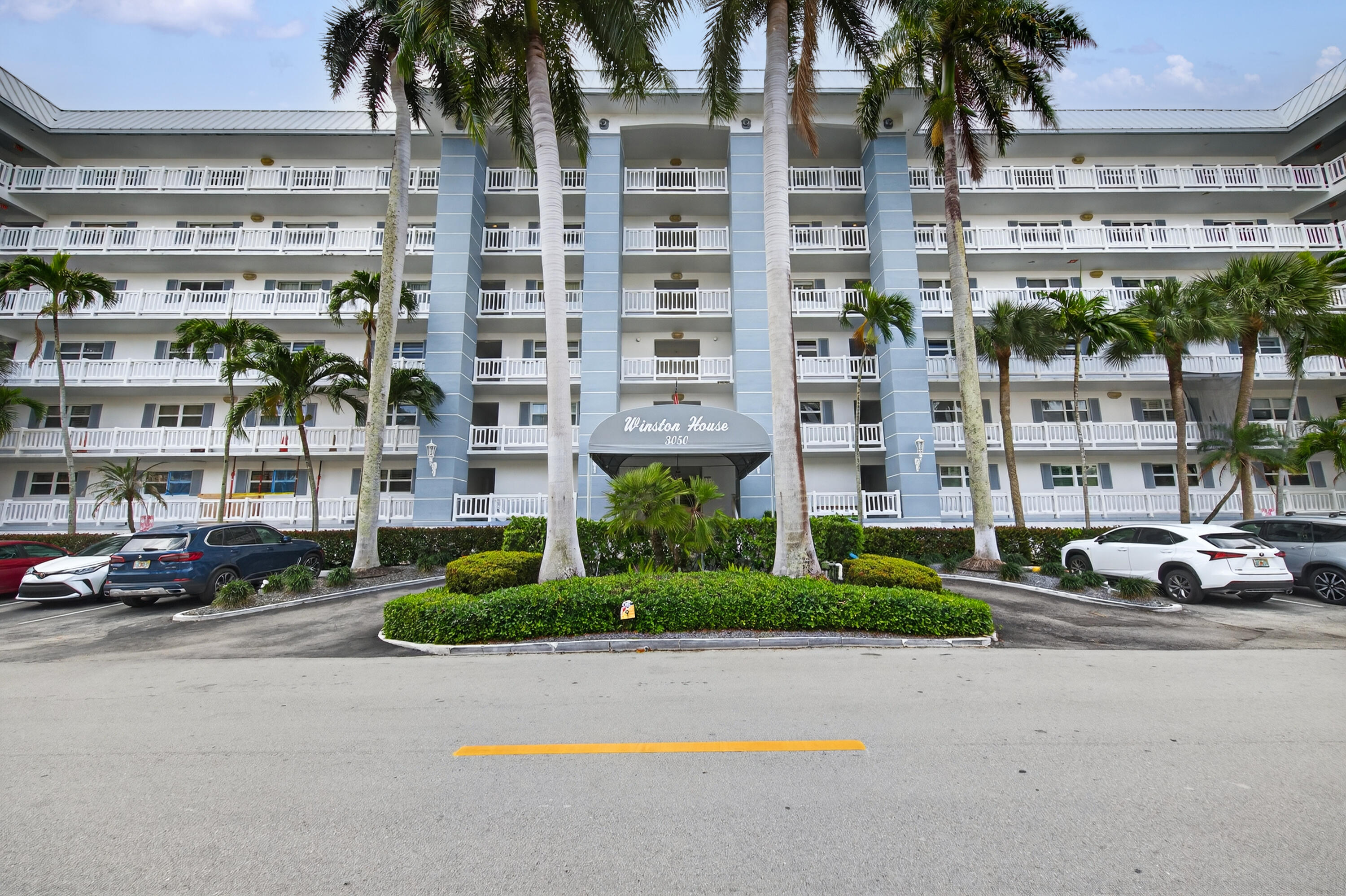 3050 NE 47th #607, Fort Lauderdale FL 33308