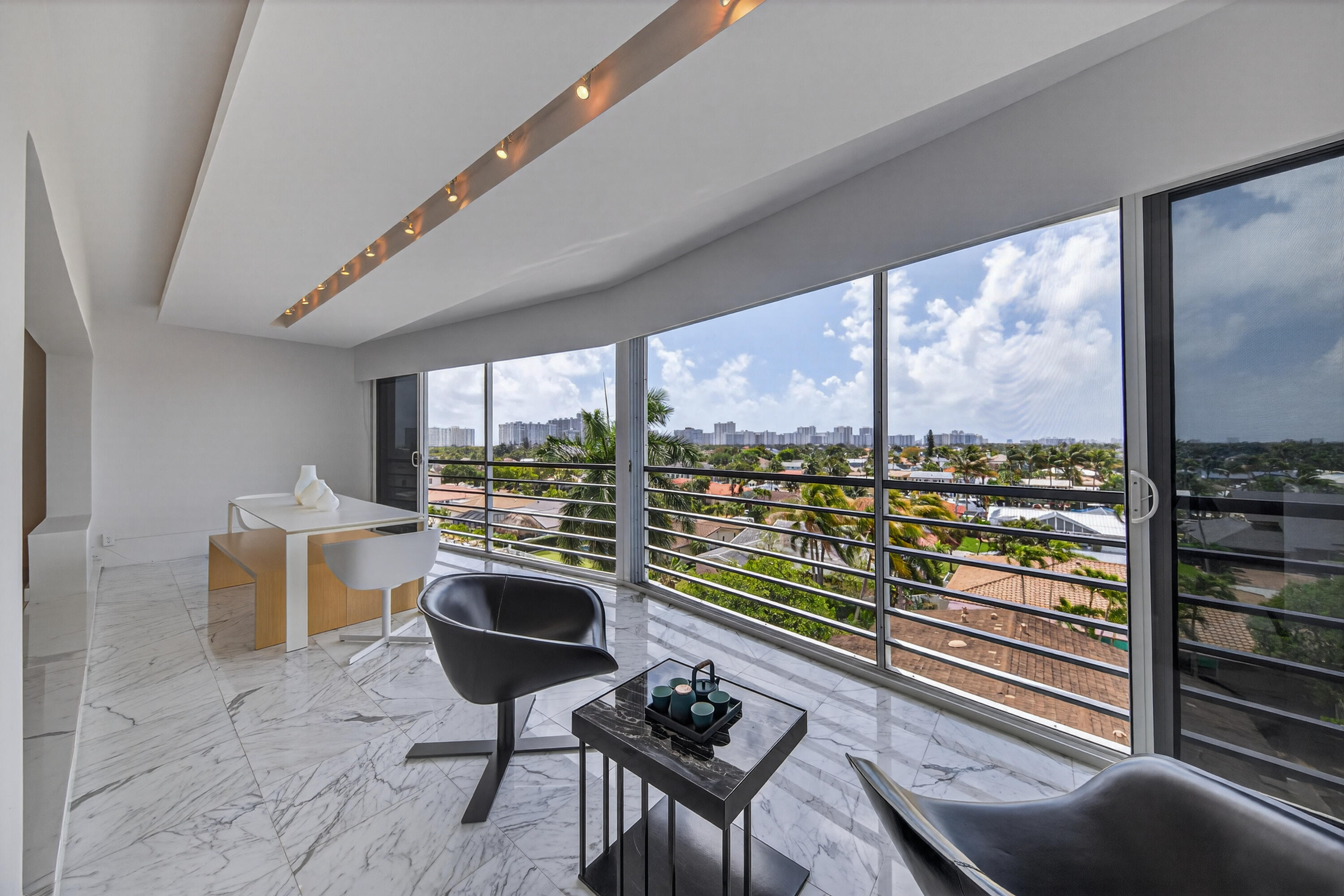 3050 NE 47th #607, Fort Lauderdale FL 33308